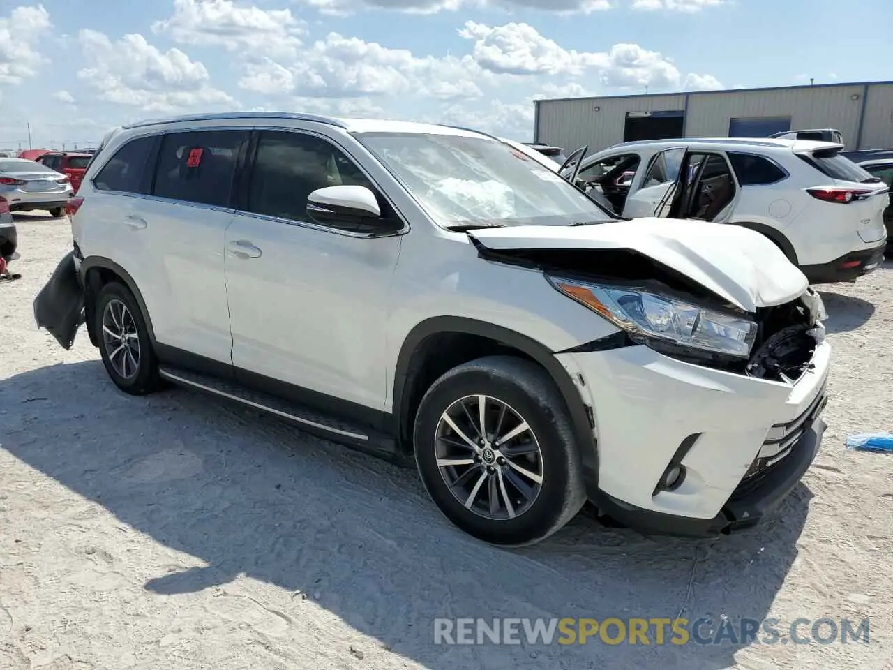 4 Фотография поврежденного автомобиля 5TDKZRFH8KS357510 TOYOTA HIGHLANDER 2019