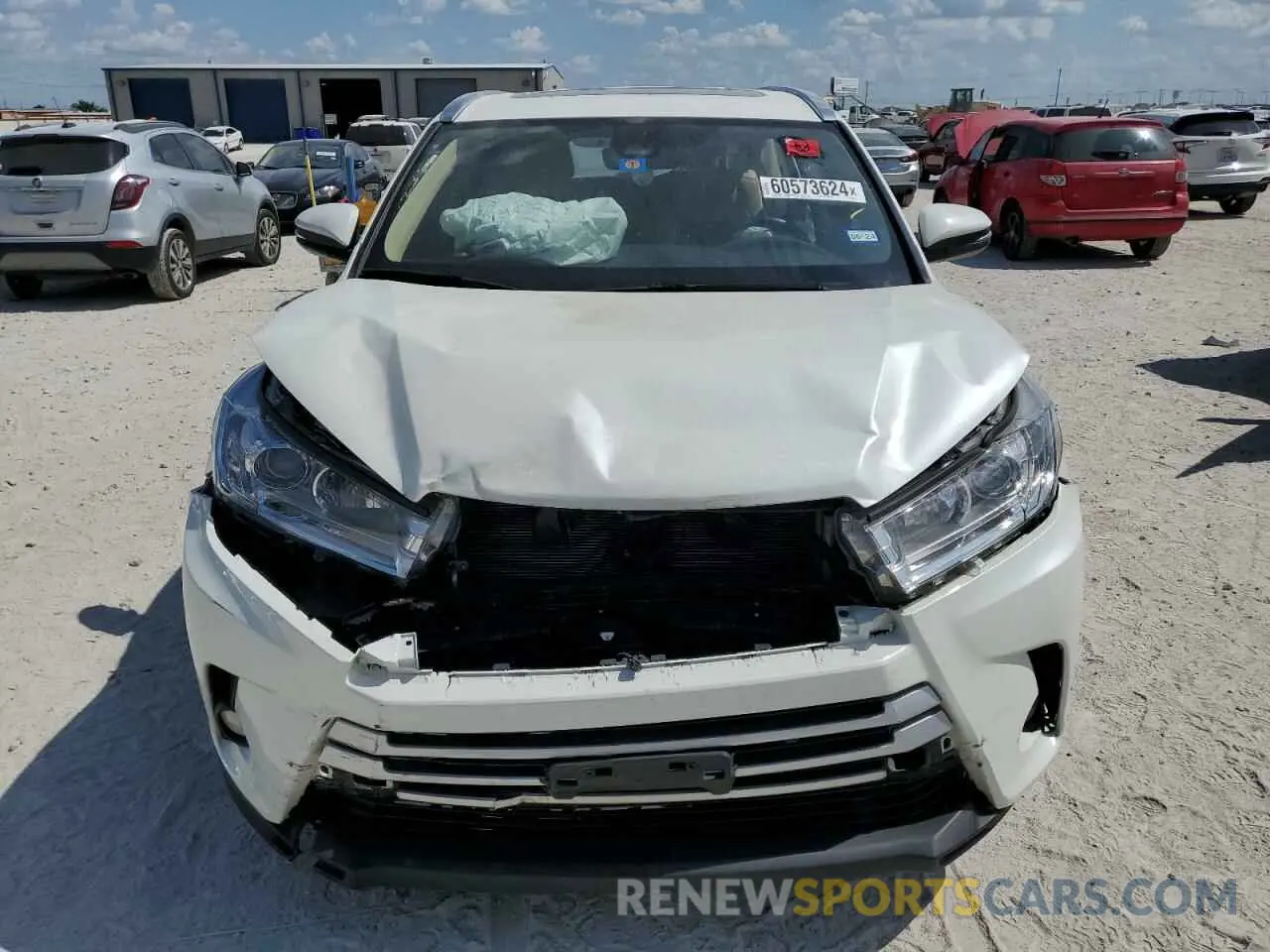 5 Фотография поврежденного автомобиля 5TDKZRFH8KS357510 TOYOTA HIGHLANDER 2019