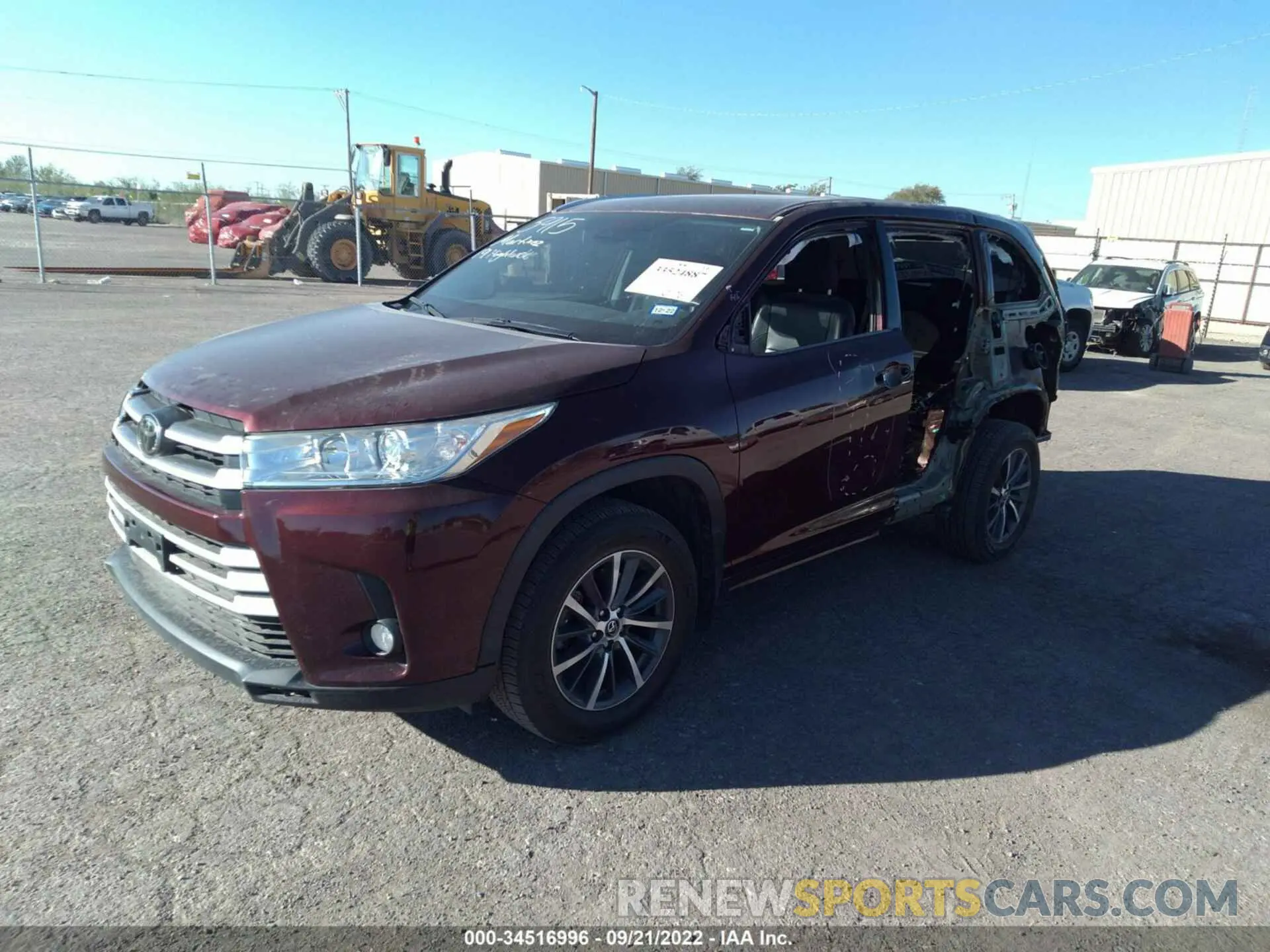 2 Photograph of a damaged car 5TDKZRFH9KS341199 TOYOTA HIGHLANDER 2019