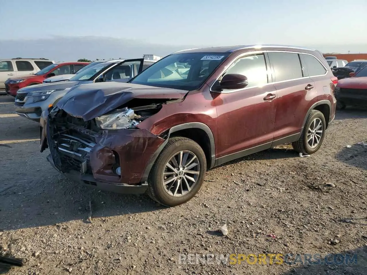 1 Фотография поврежденного автомобиля 5TDKZRFH9KS360190 TOYOTA HIGHLANDER 2019