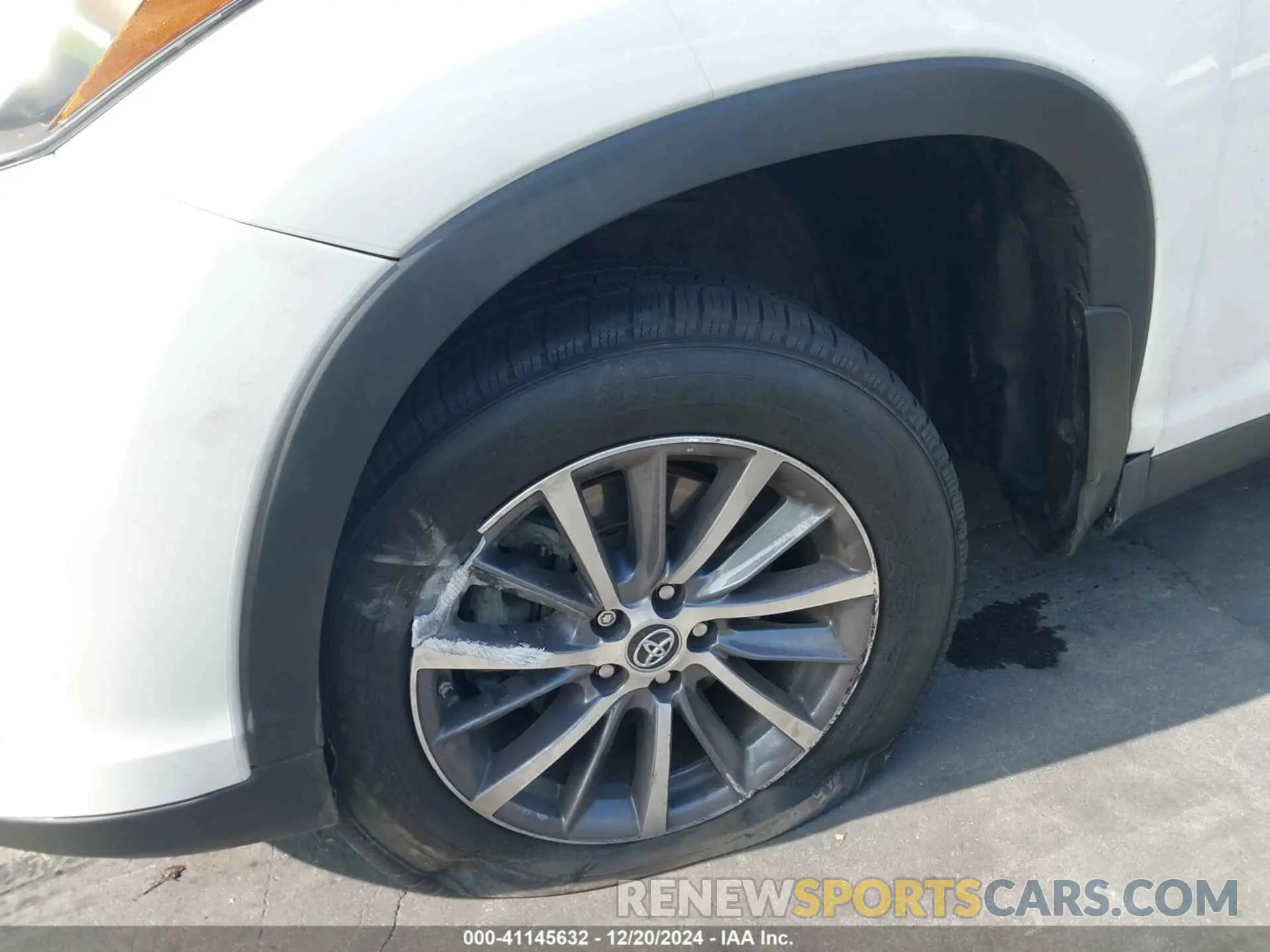 19 Фотография поврежденного автомобиля 5TDKZRFH9KS572927 TOYOTA HIGHLANDER 2019