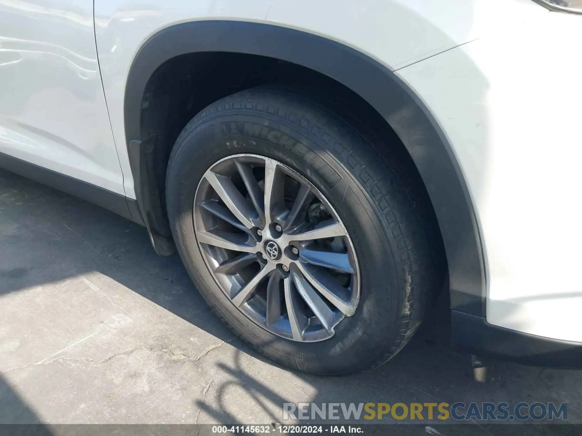 21 Фотография поврежденного автомобиля 5TDKZRFH9KS572927 TOYOTA HIGHLANDER 2019