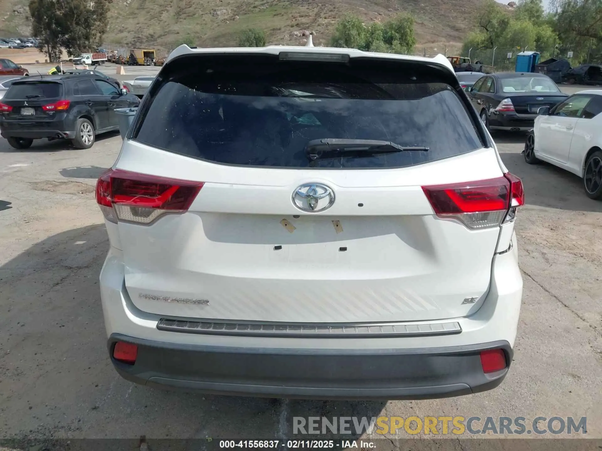 16 Photograph of a damaged car 5TDKZRFHXKS308146 TOYOTA HIGHLANDER 2019