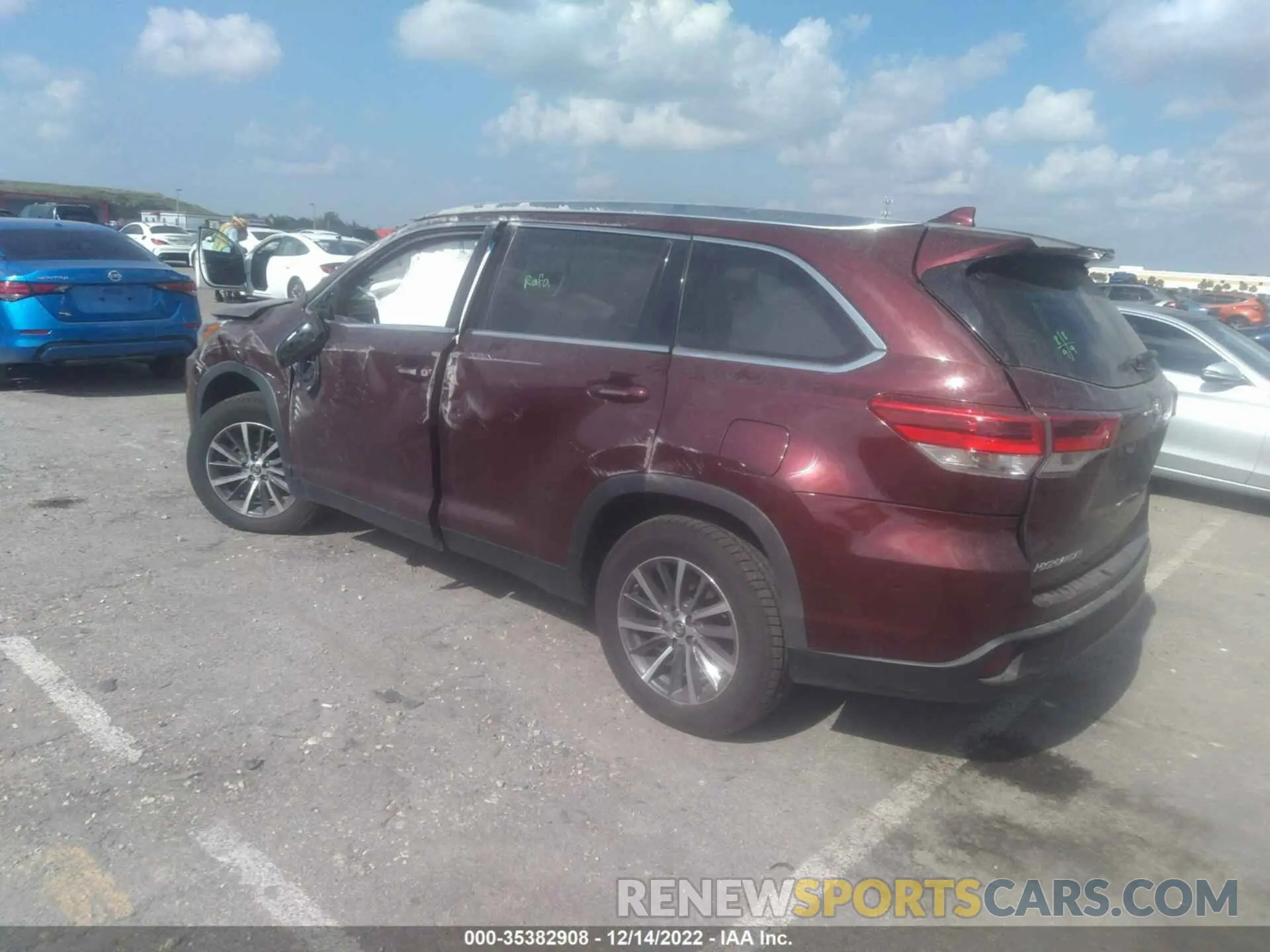 3 Фотография поврежденного автомобиля 5TDKZRFHXKS336190 TOYOTA HIGHLANDER 2019