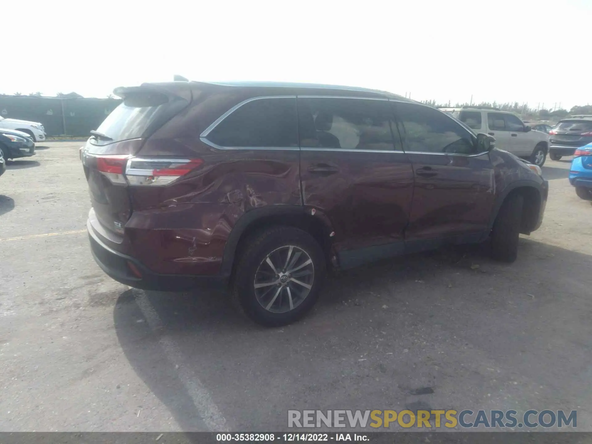 4 Фотография поврежденного автомобиля 5TDKZRFHXKS336190 TOYOTA HIGHLANDER 2019