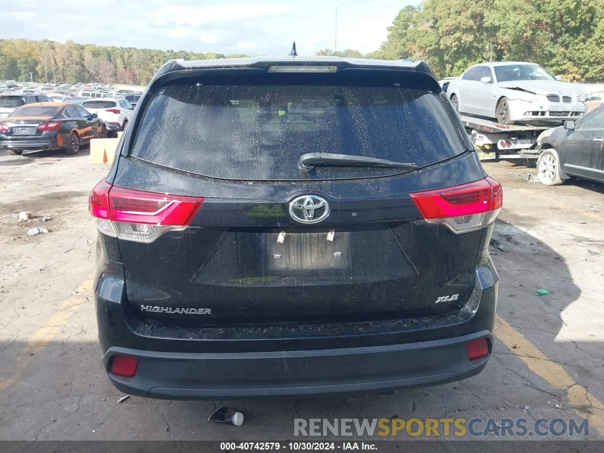 15 Photograph of a damaged car 5TDKZRFHXKS557501 TOYOTA HIGHLANDER 2019
