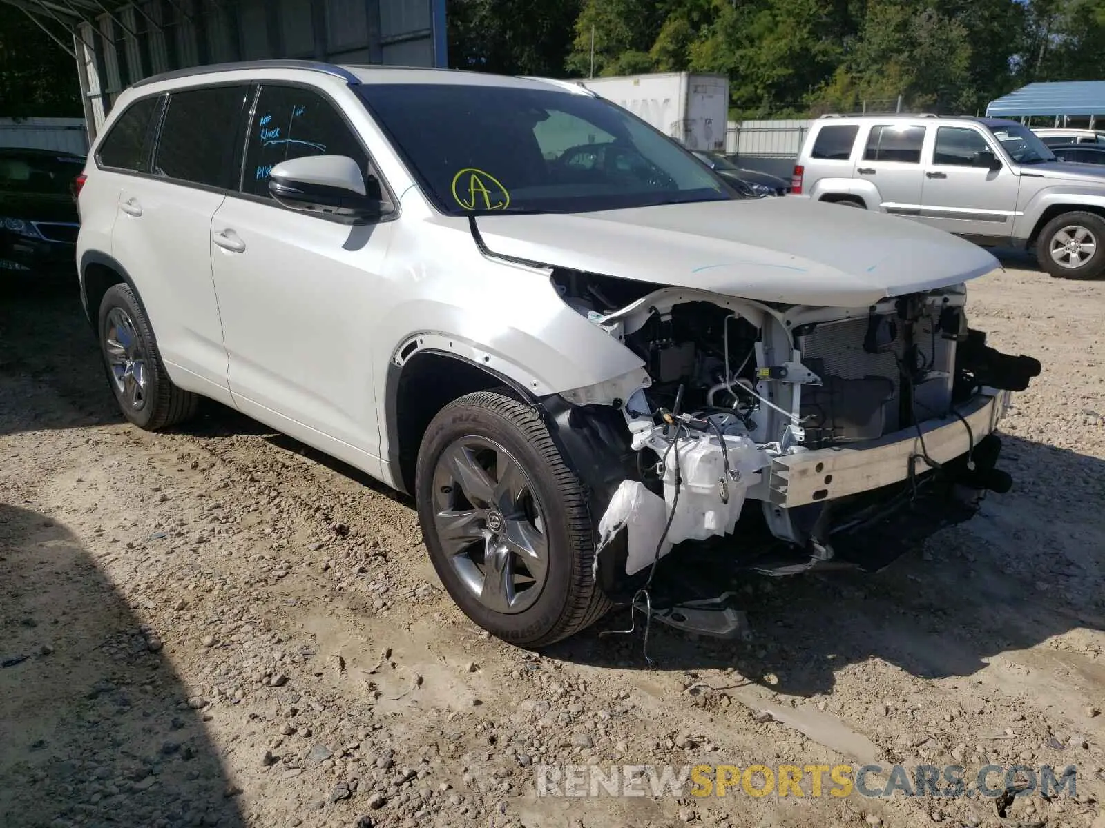 1 Photograph of a damaged car 5TDYZRFH0KS332966 TOYOTA HIGHLANDER 2019