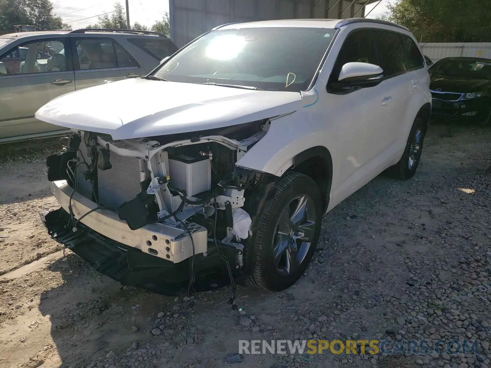 2 Photograph of a damaged car 5TDYZRFH0KS332966 TOYOTA HIGHLANDER 2019