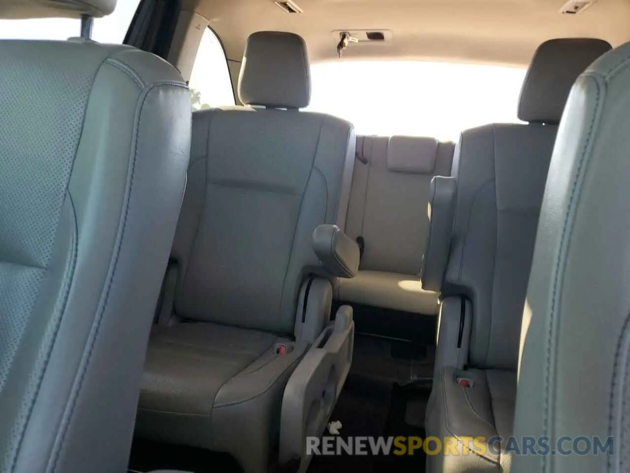10 Photograph of a damaged car 5TDYZRFH2KS297704 TOYOTA HIGHLANDER 2019