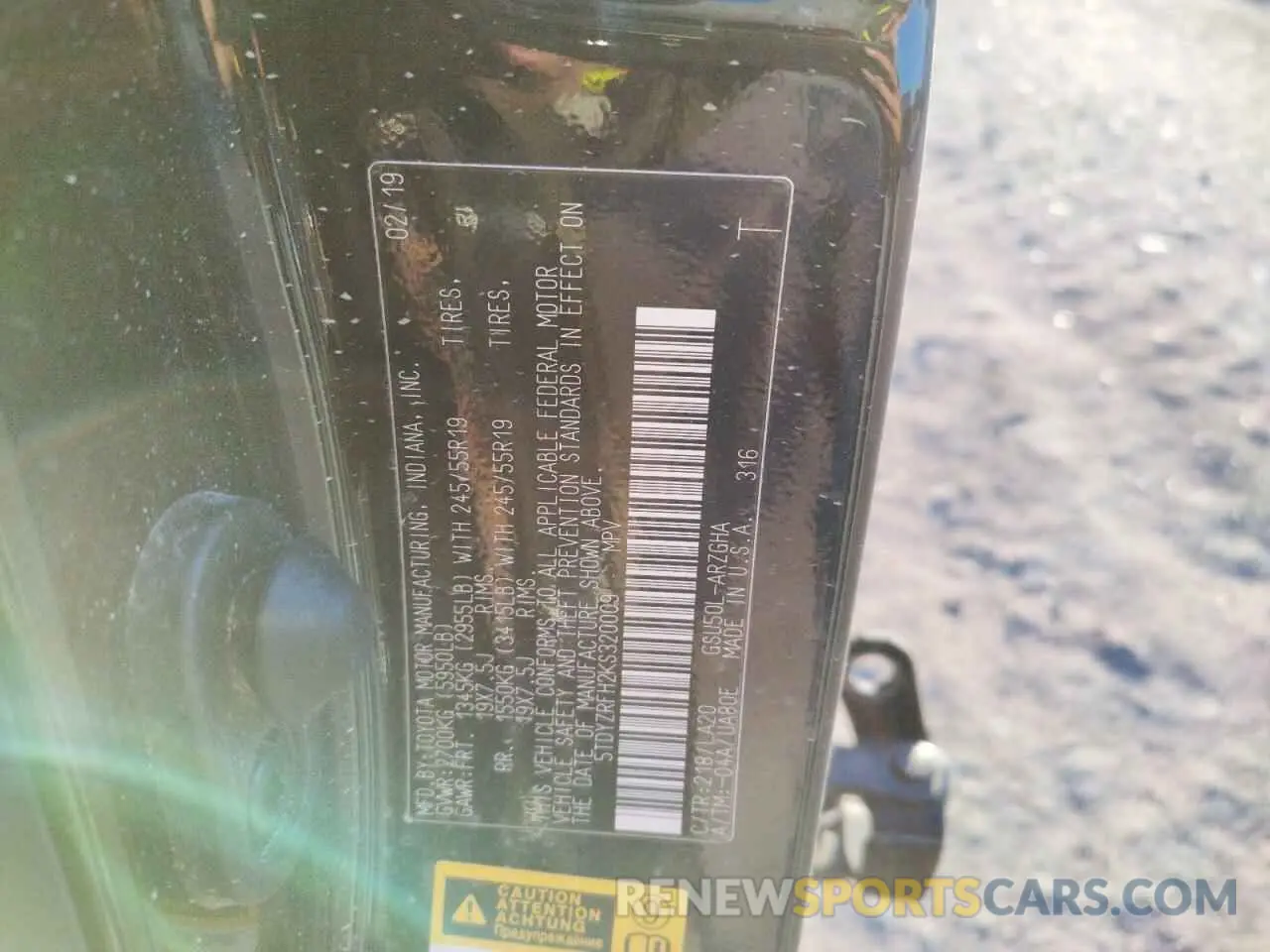 10 Photograph of a damaged car 5TDYZRFH2KS320009 TOYOTA HIGHLANDER 2019