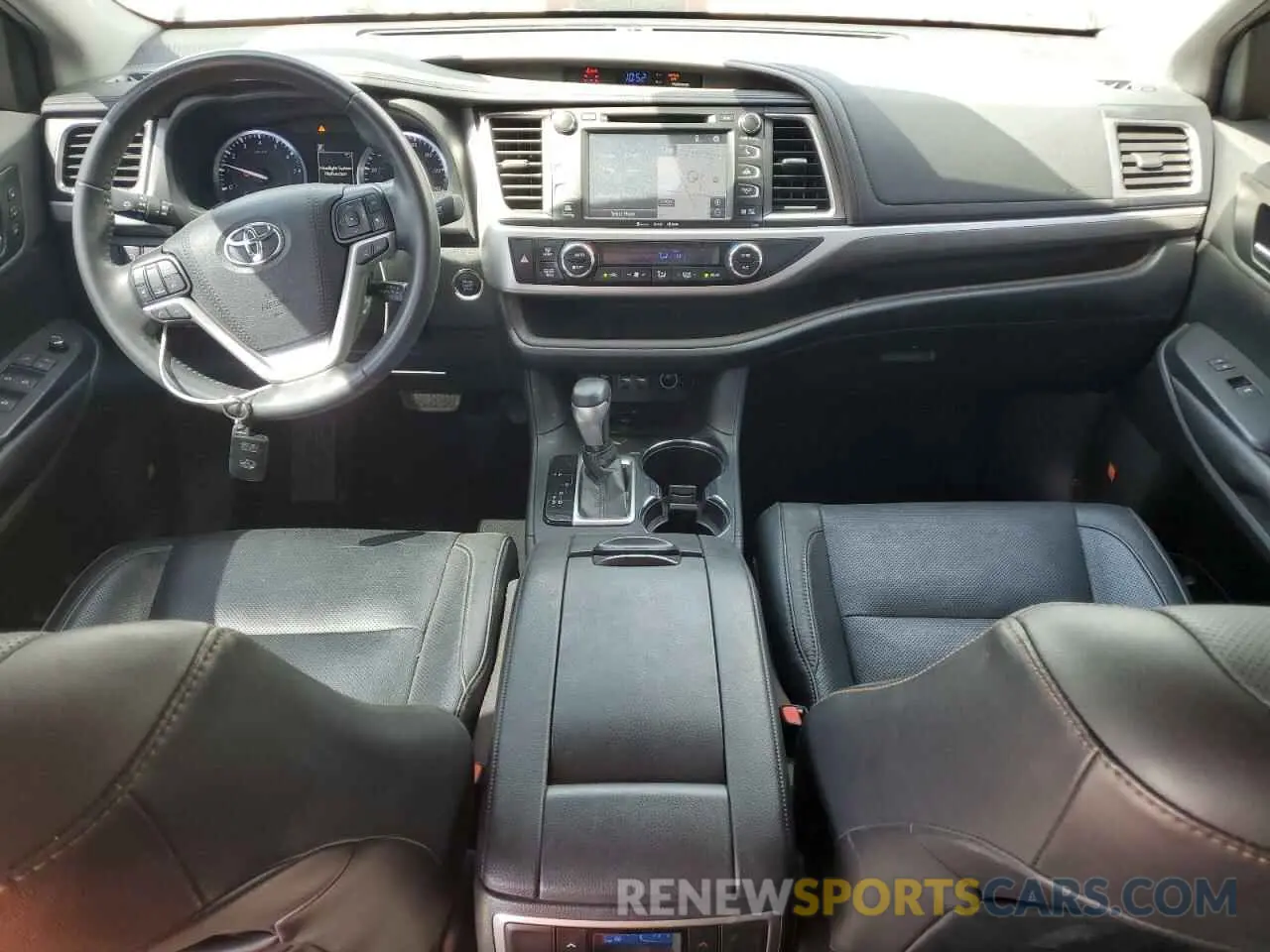 8 Photograph of a damaged car 5TDYZRFH3KS366626 TOYOTA HIGHLANDER 2019
