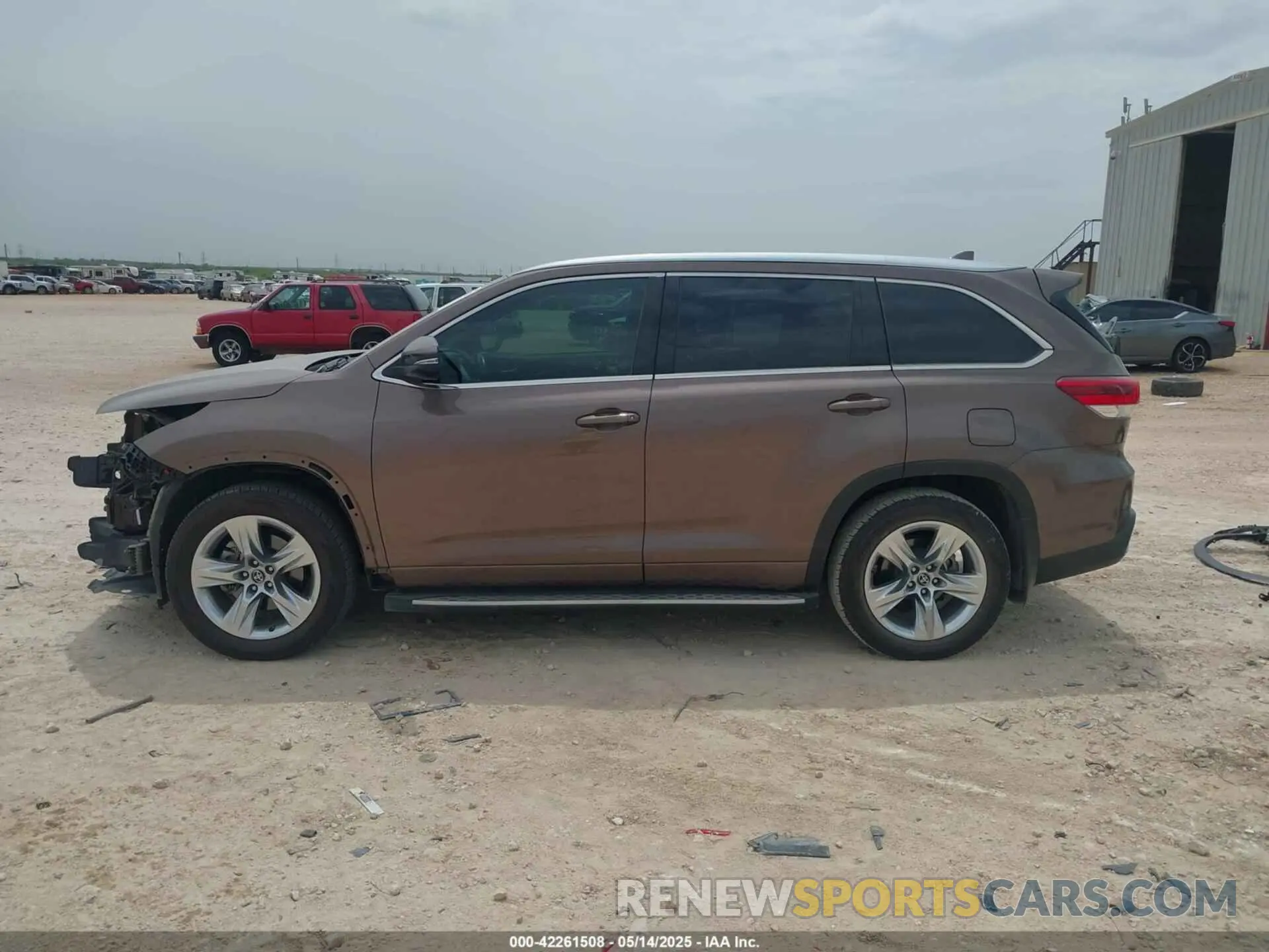 15 Photograph of a damaged car 5TDYZRFH4KS296196 TOYOTA HIGHLANDER 2019