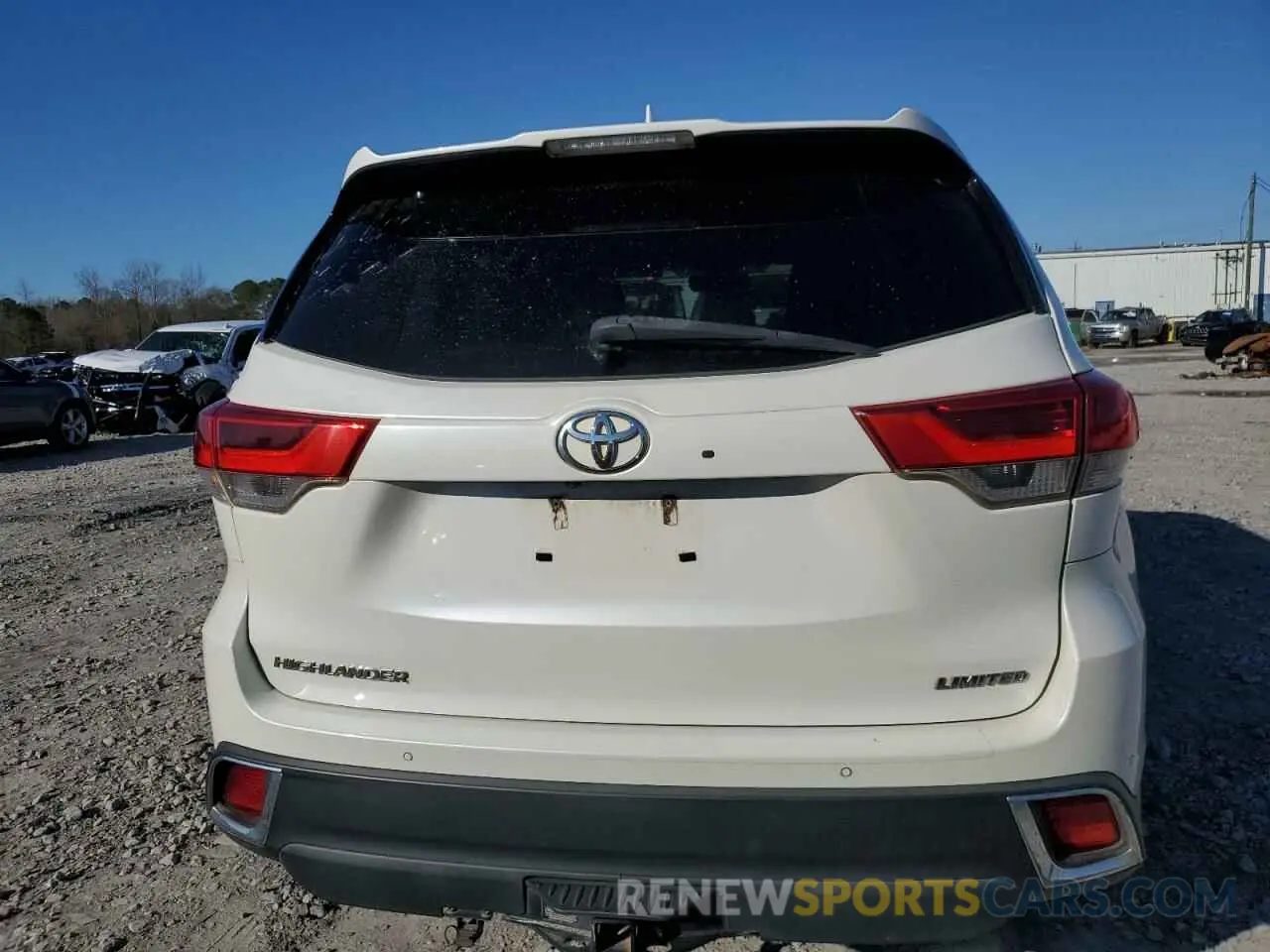 6 Photograph of a damaged car 5TDYZRFH4KS329505 TOYOTA HIGHLANDER 2019
