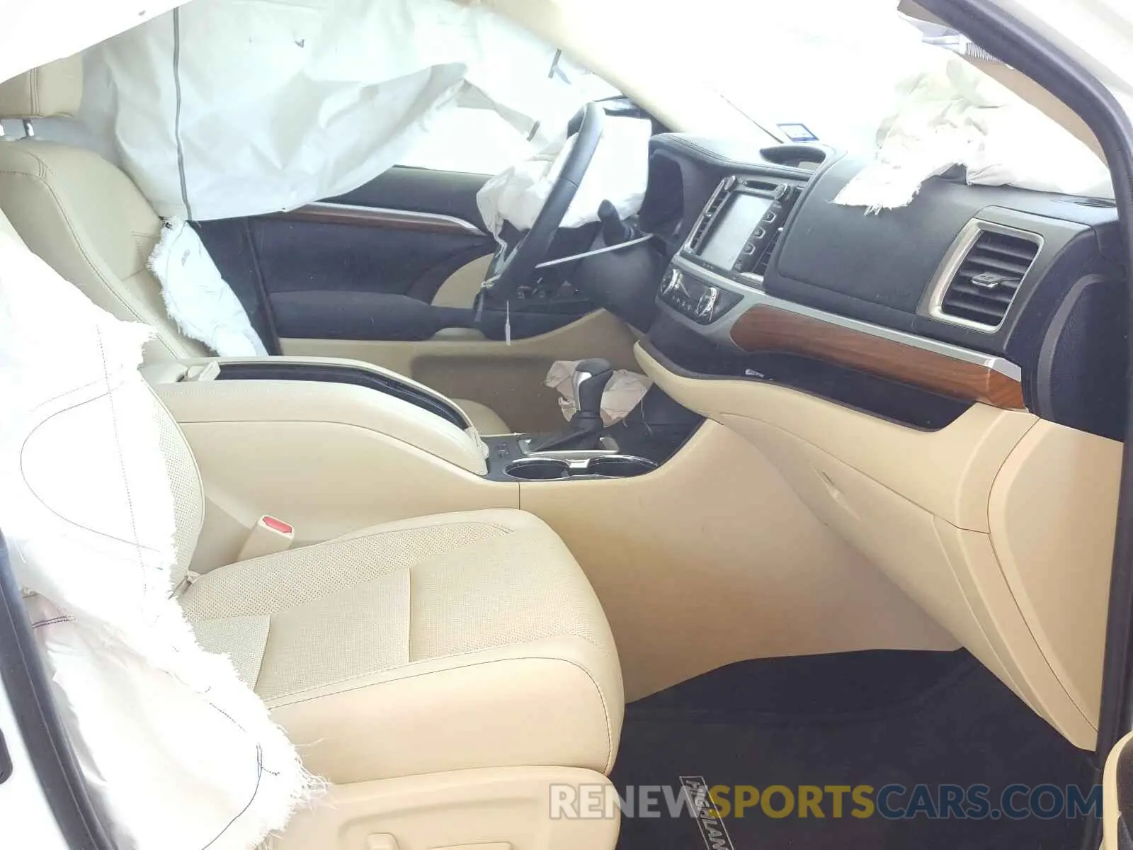 5 Photograph of a damaged car 5TDYZRFH5KS291959 TOYOTA HIGHLANDER 2019