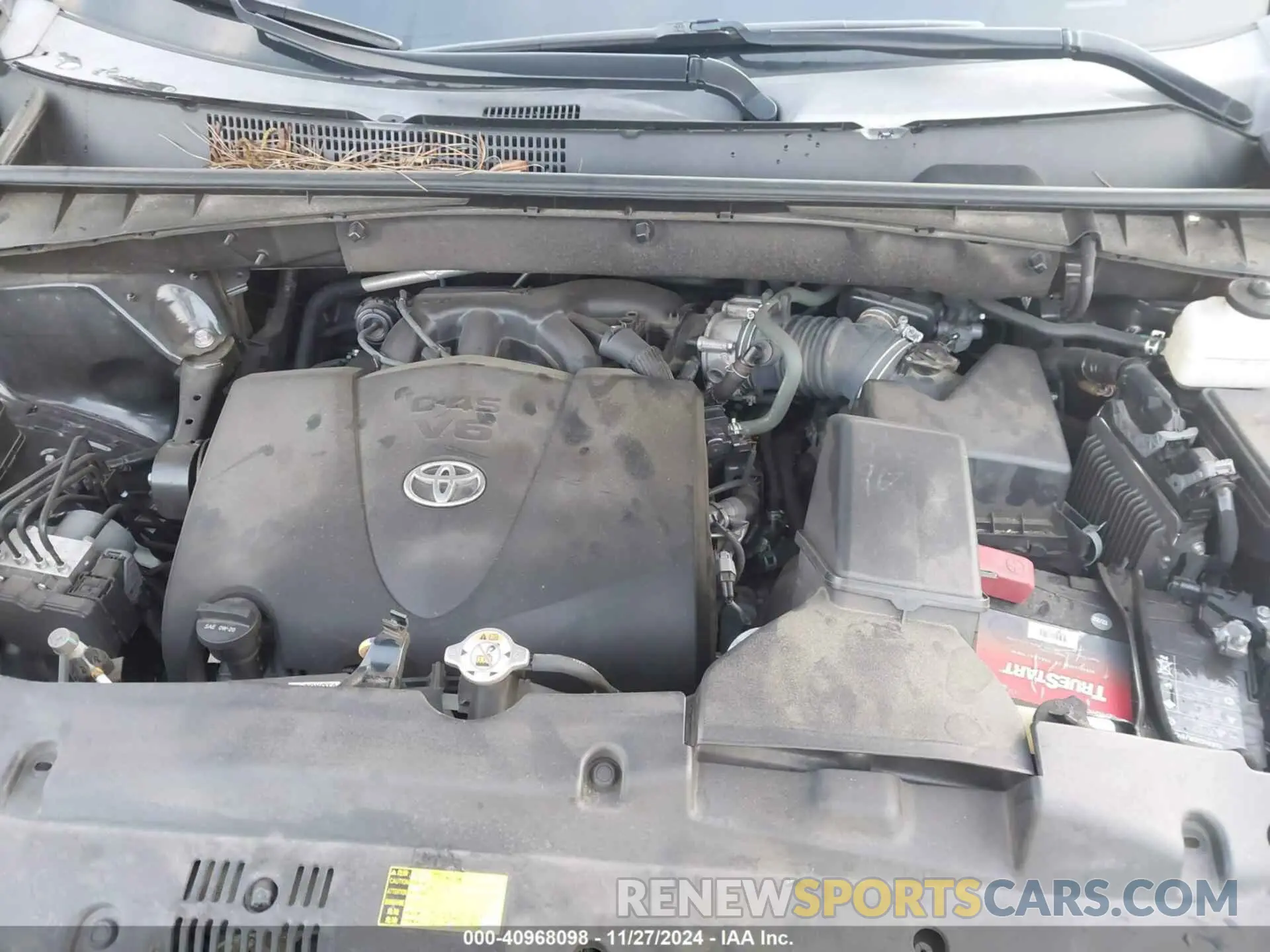 10 Photograph of a damaged car 5TDYZRFH5KS298250 TOYOTA HIGHLANDER 2019