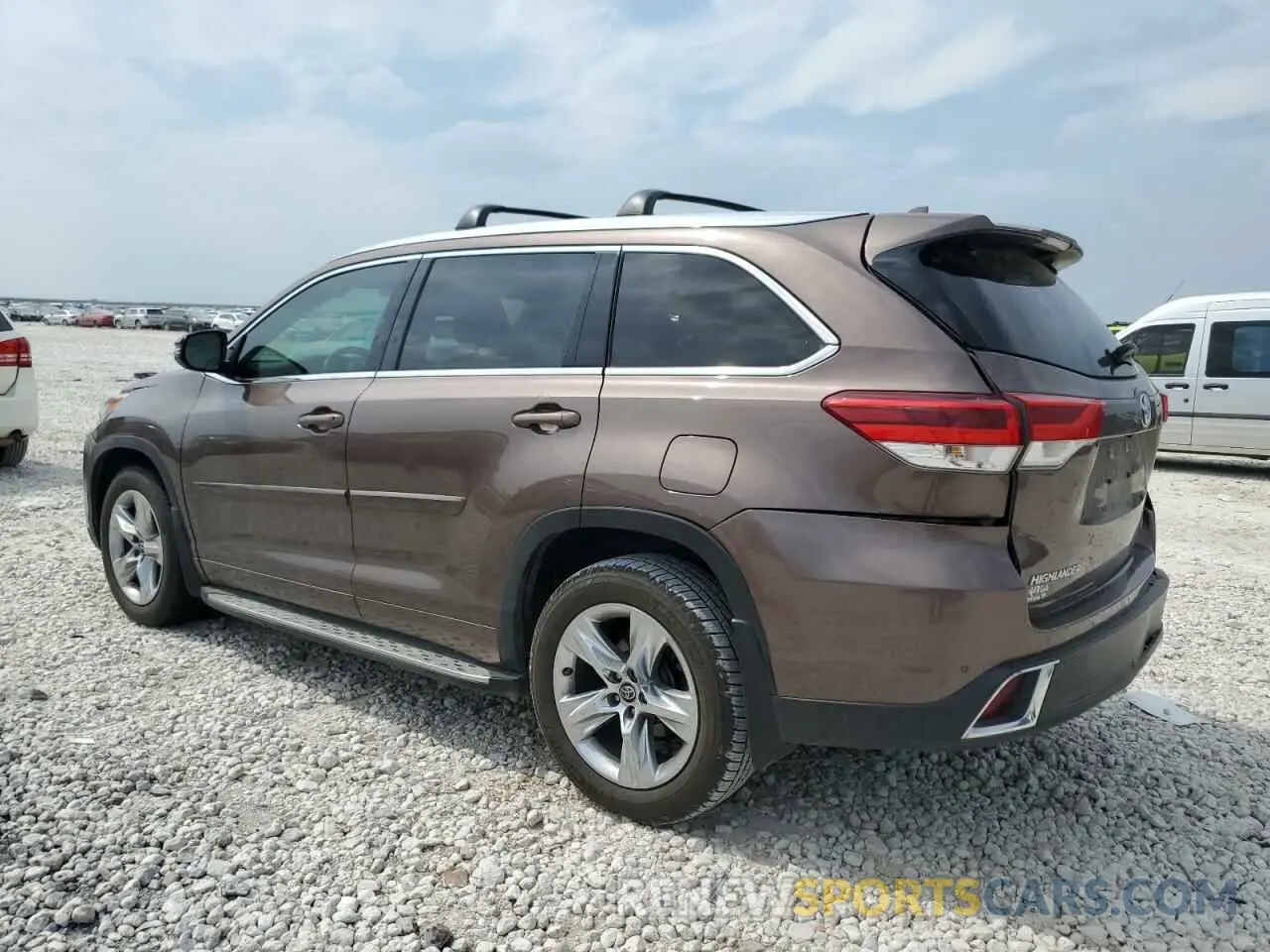 2 Photograph of a damaged car 5TDYZRFH6KS298306 TOYOTA HIGHLANDER 2019