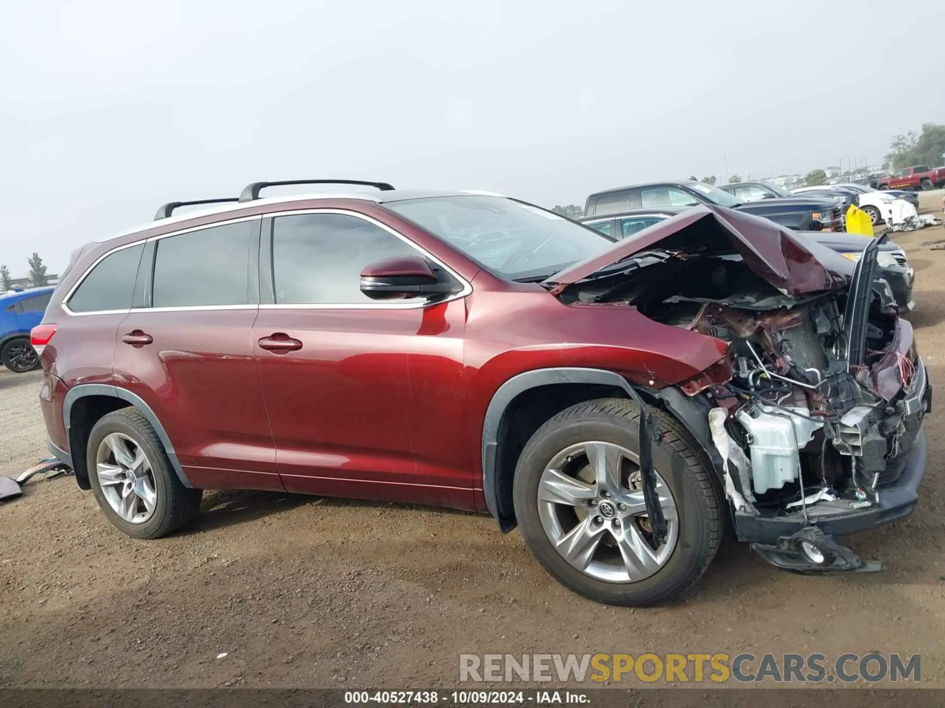 13 Photograph of a damaged car 5TDYZRFH7KS329837 TOYOTA HIGHLANDER 2019