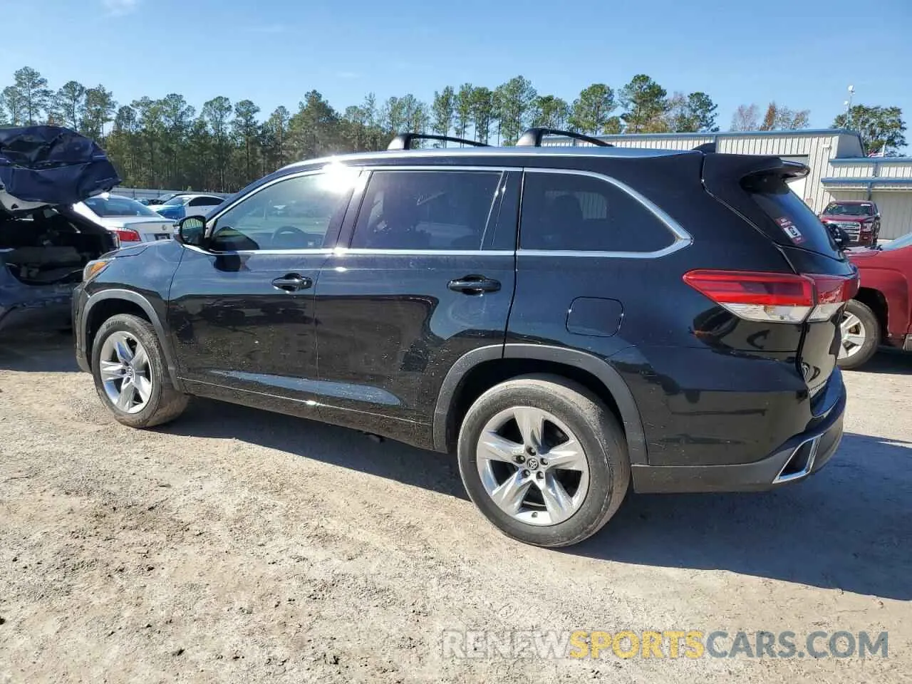2 Photograph of a damaged car 5TDYZRFH7KS331412 TOYOTA HIGHLANDER 2019