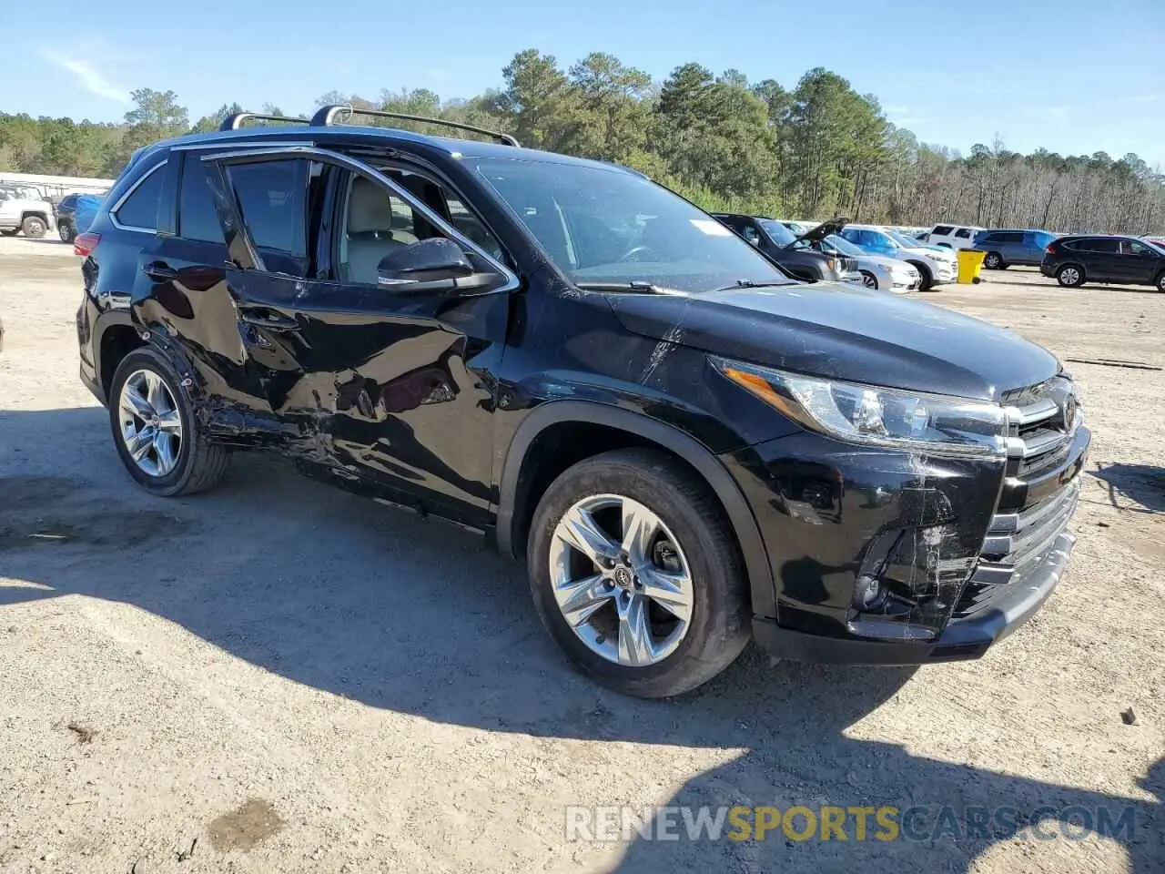 4 Photograph of a damaged car 5TDYZRFH7KS331412 TOYOTA HIGHLANDER 2019