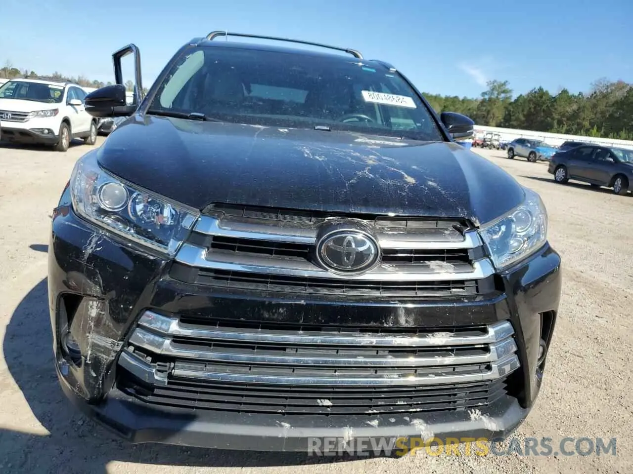 5 Photograph of a damaged car 5TDYZRFH7KS331412 TOYOTA HIGHLANDER 2019
