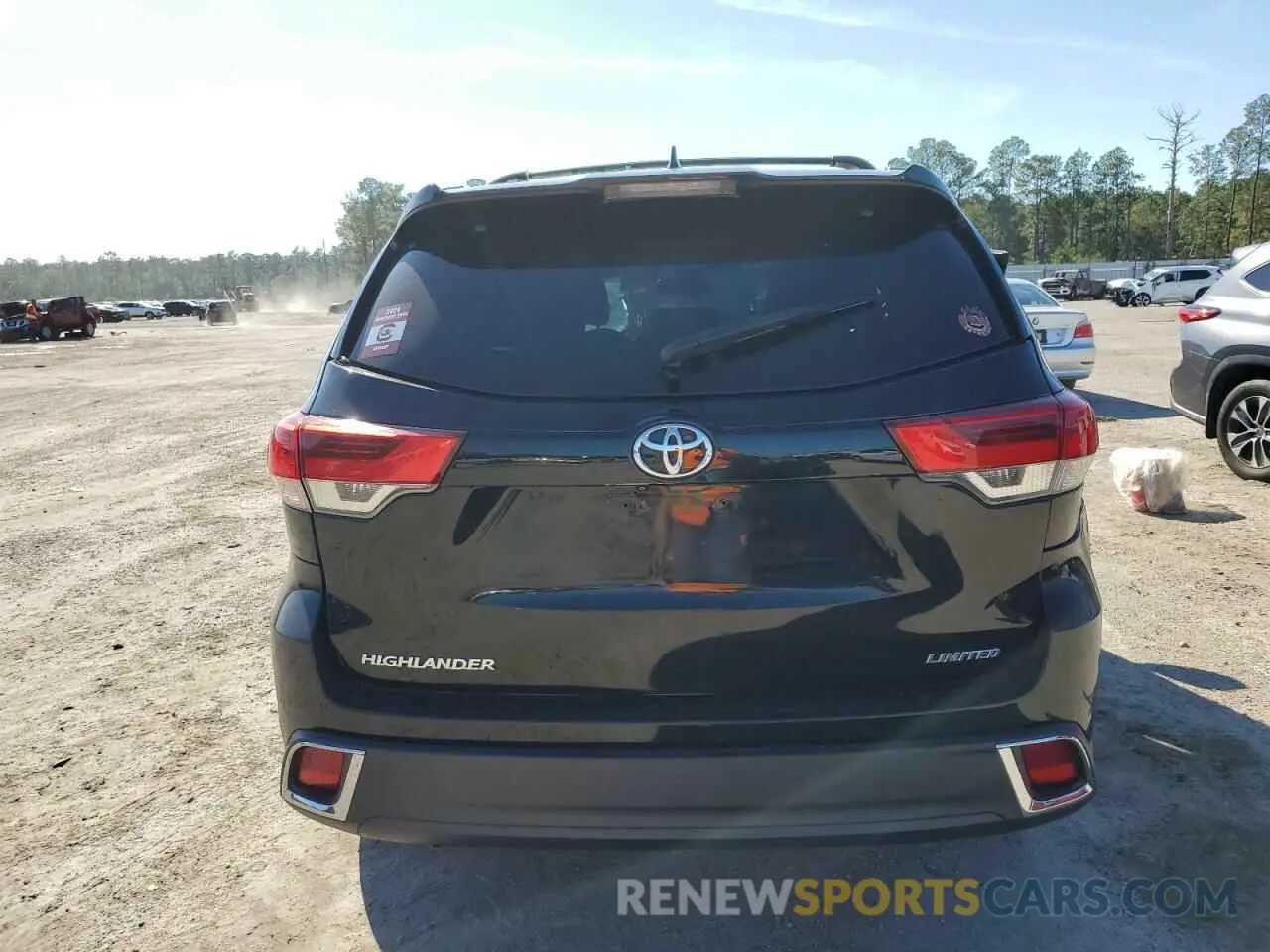 6 Photograph of a damaged car 5TDYZRFH7KS331412 TOYOTA HIGHLANDER 2019