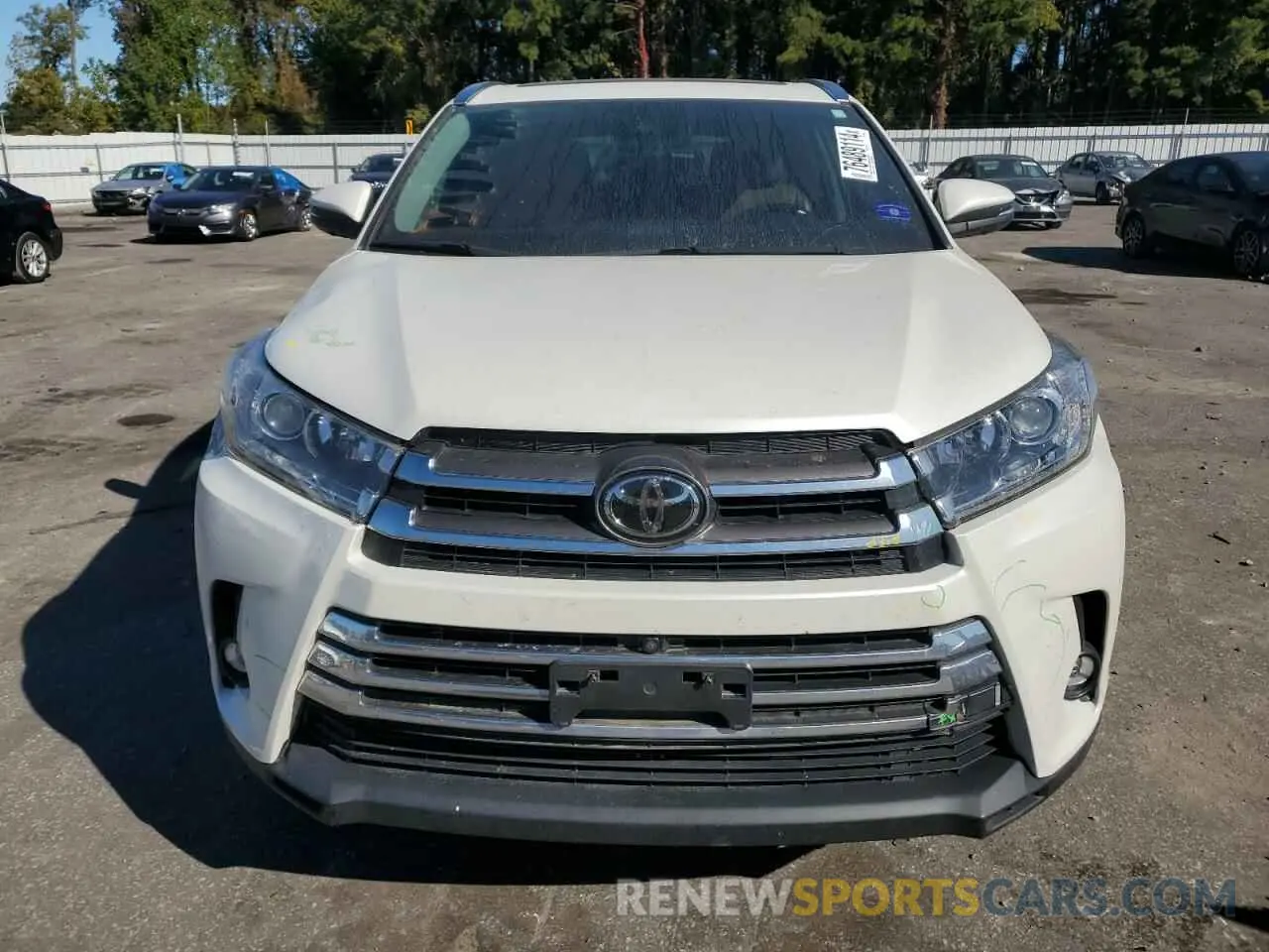 5 Photograph of a damaged car 5TDYZRFH8KS293673 TOYOTA HIGHLANDER 2019