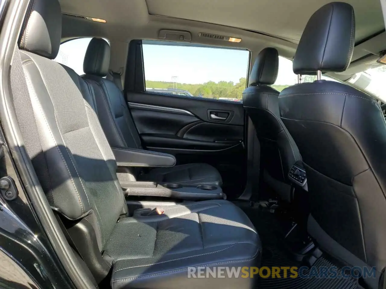 11 Фотография поврежденного автомобиля 5TDYZRFH8KS363172 TOYOTA HIGHLANDER 2019