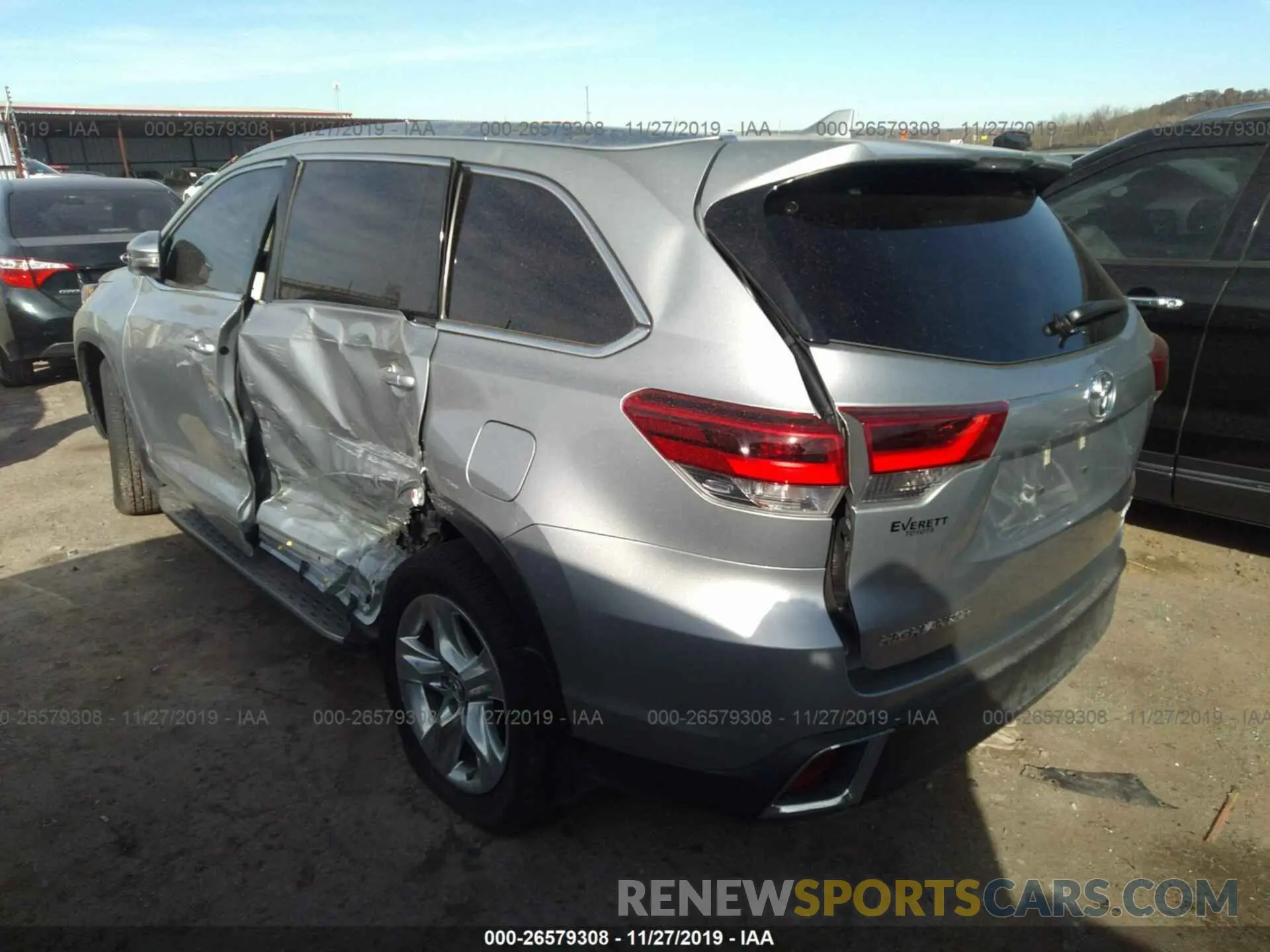 3 Photograph of a damaged car 5TDYZRFHXKS322686 TOYOTA HIGHLANDER 2019