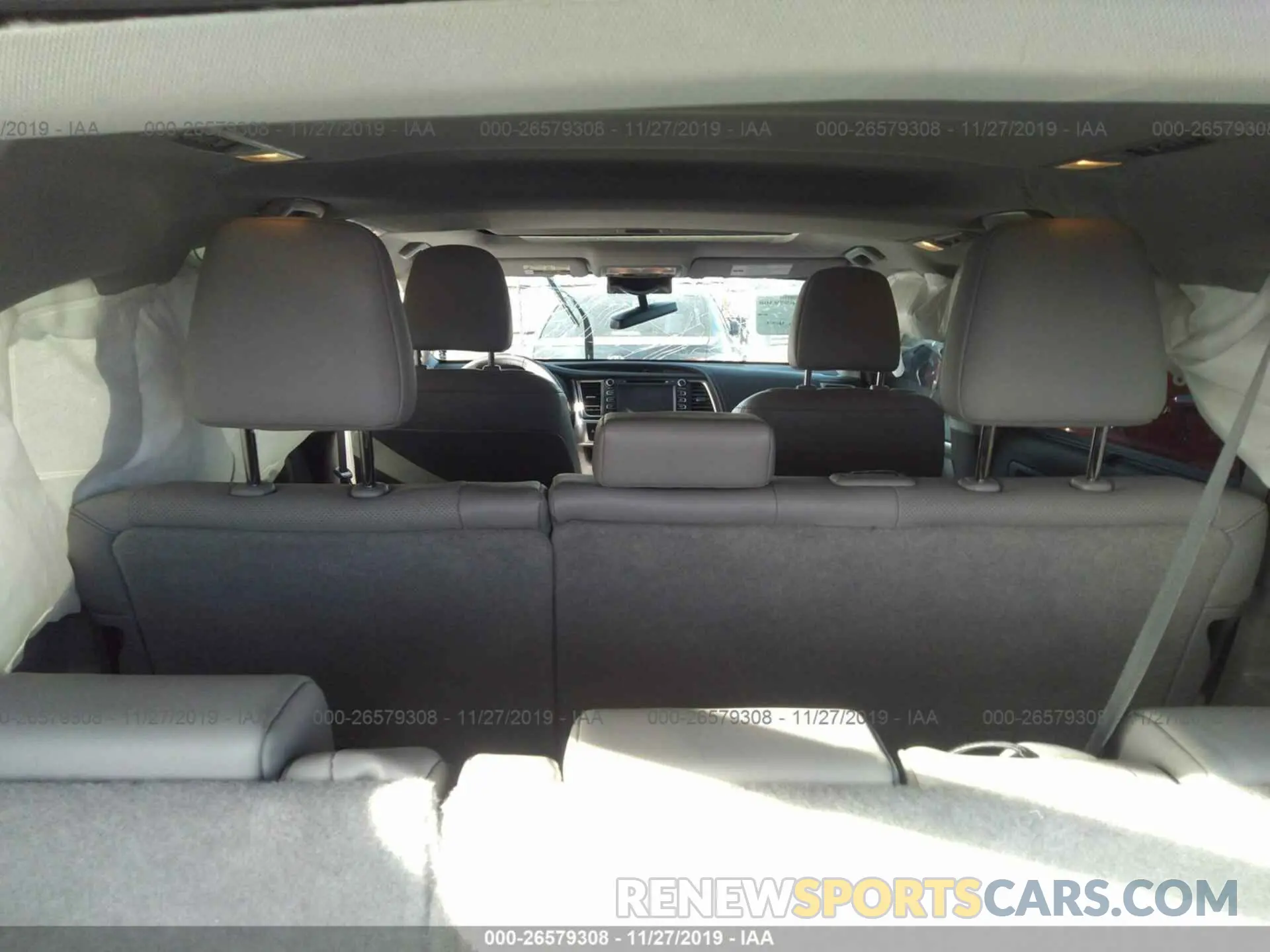 8 Photograph of a damaged car 5TDYZRFHXKS322686 TOYOTA HIGHLANDER 2019