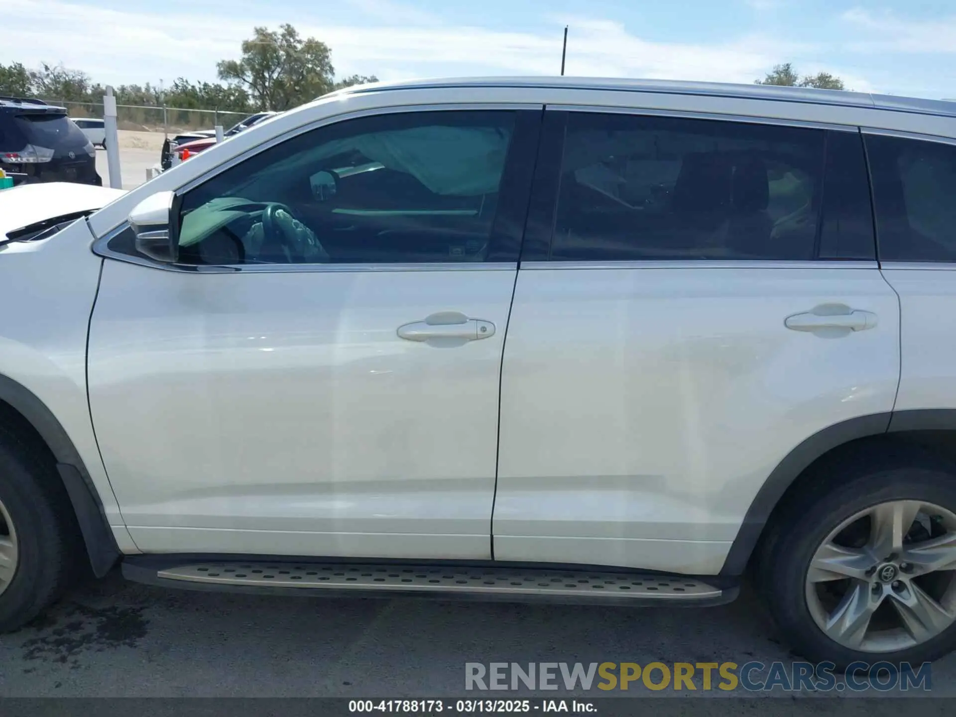 15 Photograph of a damaged car 5TDYZRFHXKS339553 TOYOTA HIGHLANDER 2019