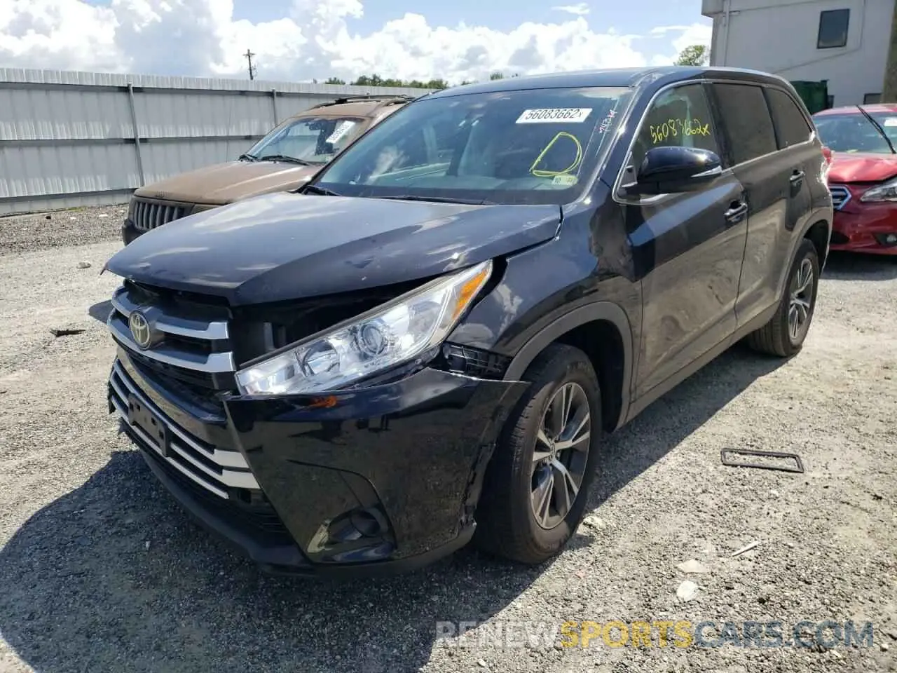 2 Photograph of a damaged car 5TDZARFH0KS057109 TOYOTA HIGHLANDER 2019