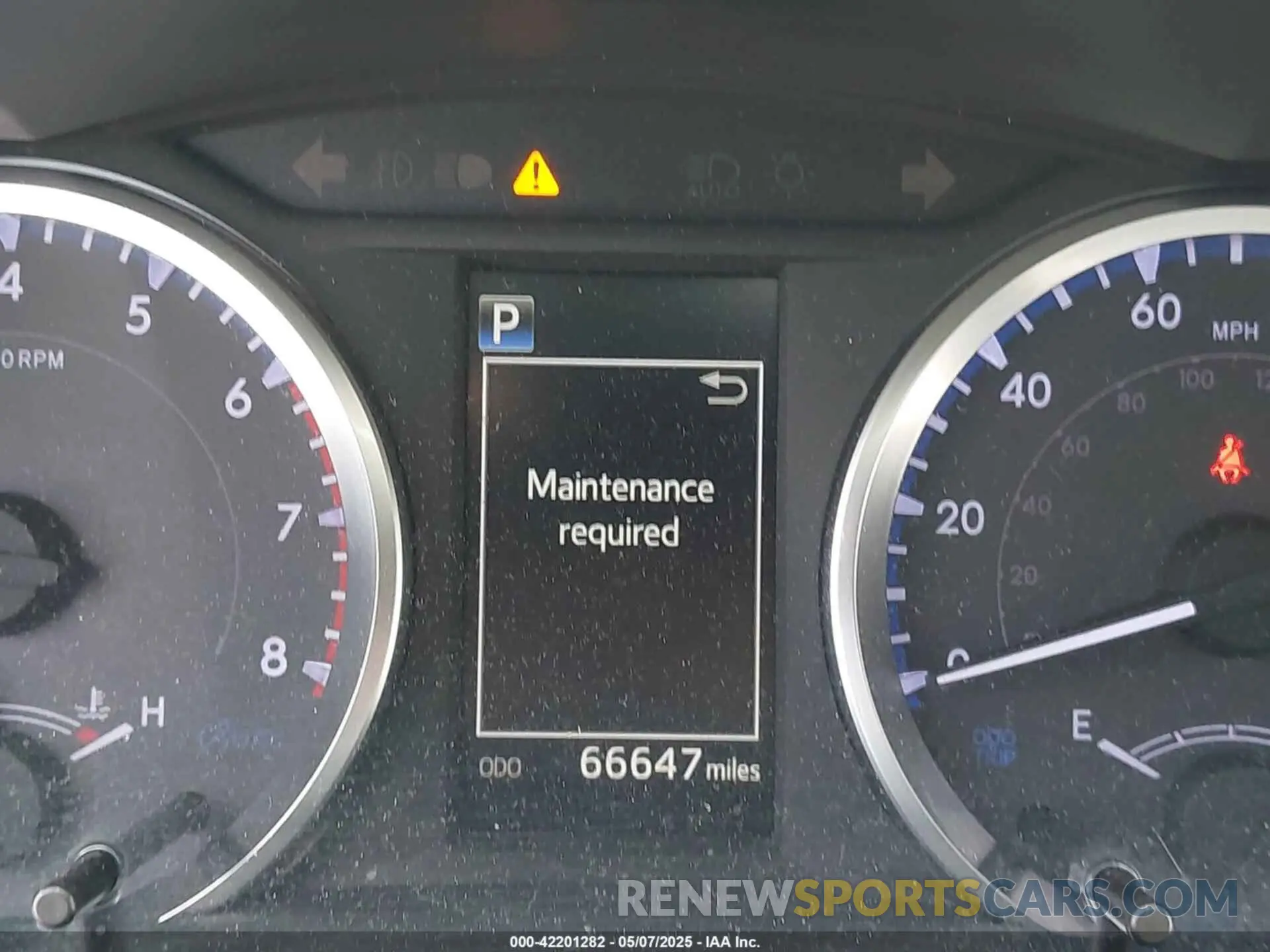 14 Photograph of a damaged car 5TDZARFH0KS060236 TOYOTA HIGHLANDER 2019