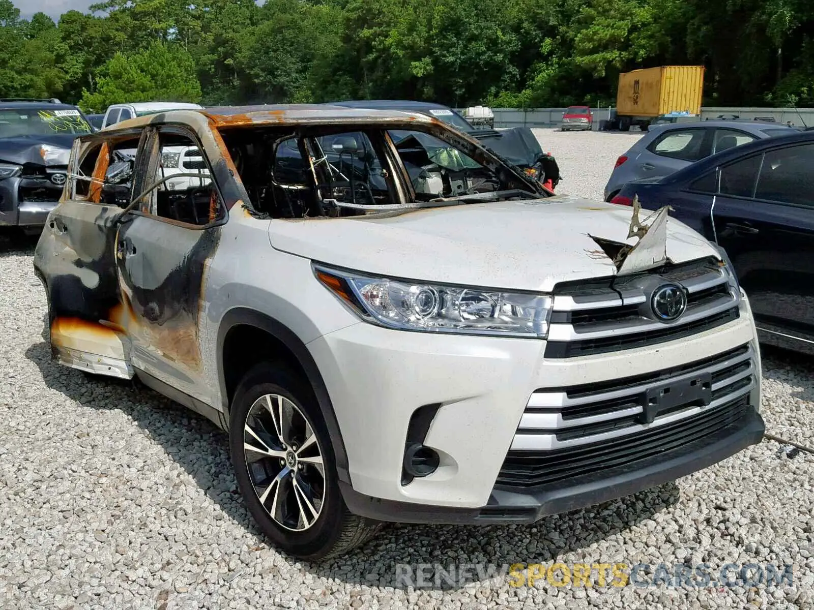 1 Photograph of a damaged car 5TDZARFH1KS042456 TOYOTA HIGHLANDER 2019