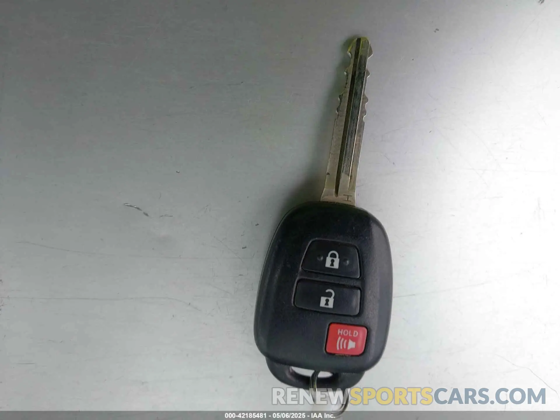 11 Photograph of a damaged car 5TDZARFH2KS051554 TOYOTA HIGHLANDER 2019
