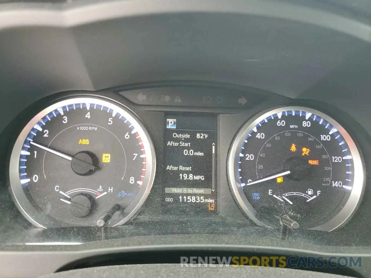 9 Photograph of a damaged car 5TDZARFH2KS052171 TOYOTA HIGHLANDER 2019