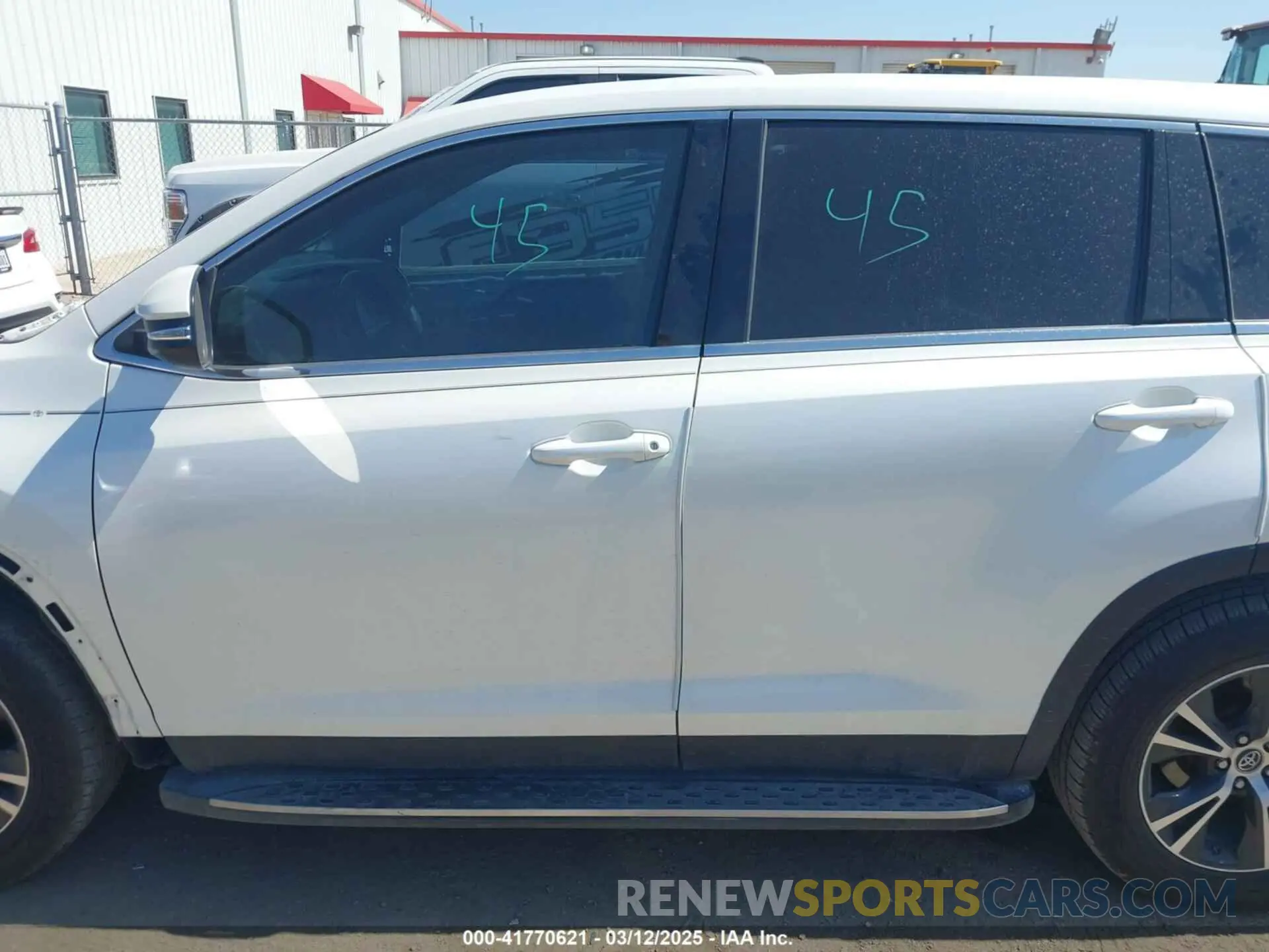15 Фотография поврежденного автомобиля 5TDZARFH3KS047612 TOYOTA HIGHLANDER 2019