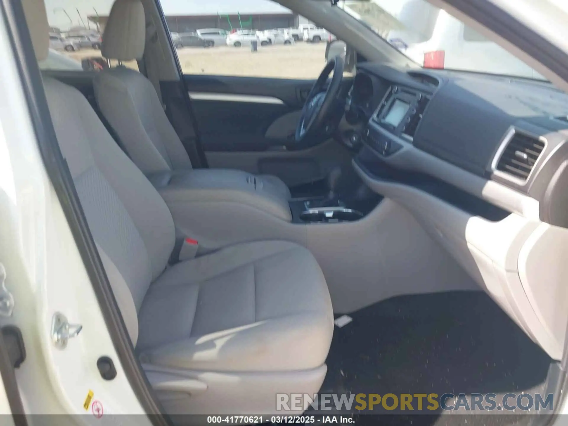 5 Фотография поврежденного автомобиля 5TDZARFH3KS047612 TOYOTA HIGHLANDER 2019