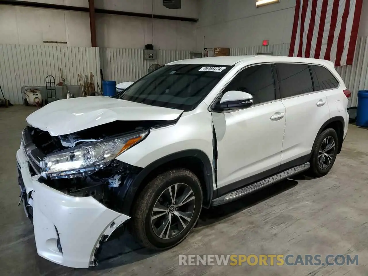 1 Photograph of a damaged car 5TDZARFH4KS058182 TOYOTA HIGHLANDER 2019