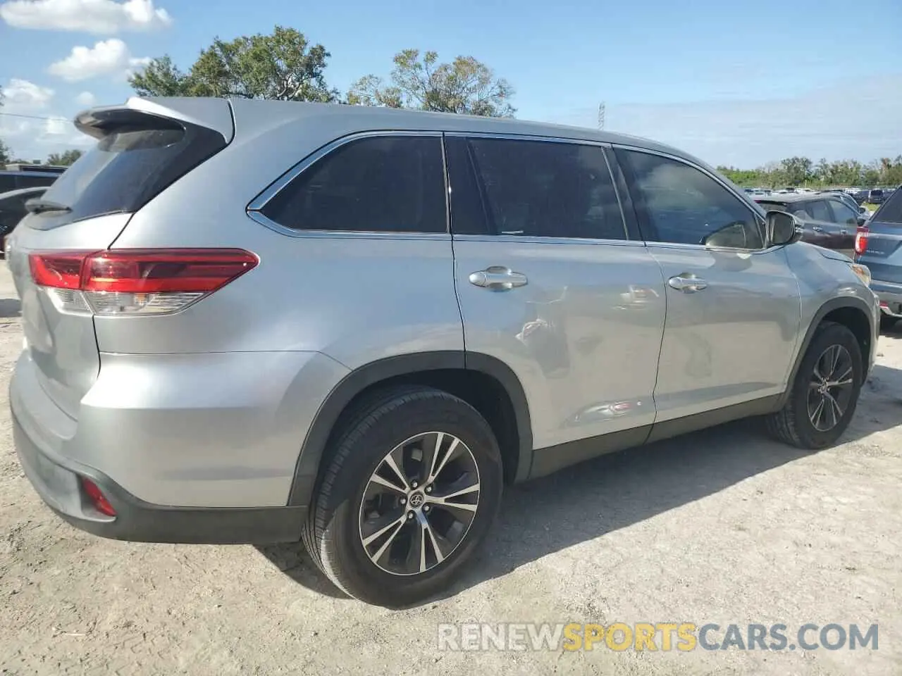 3 Фотография поврежденного автомобиля 5TDZARFH7KS044258 TOYOTA HIGHLANDER 2019