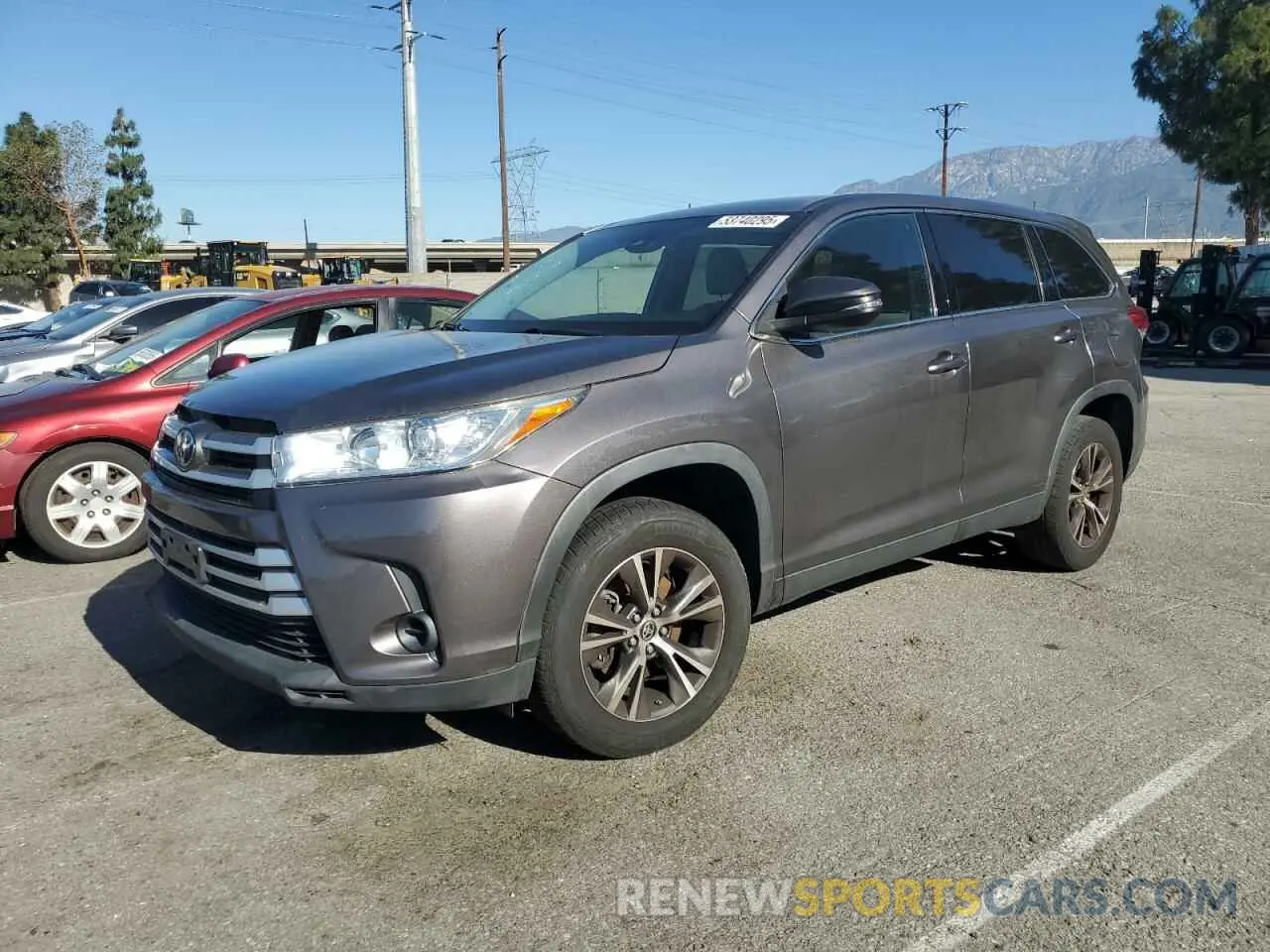 1 Photograph of a damaged car 5TDZARFH8KS061246 TOYOTA HIGHLANDER 2019