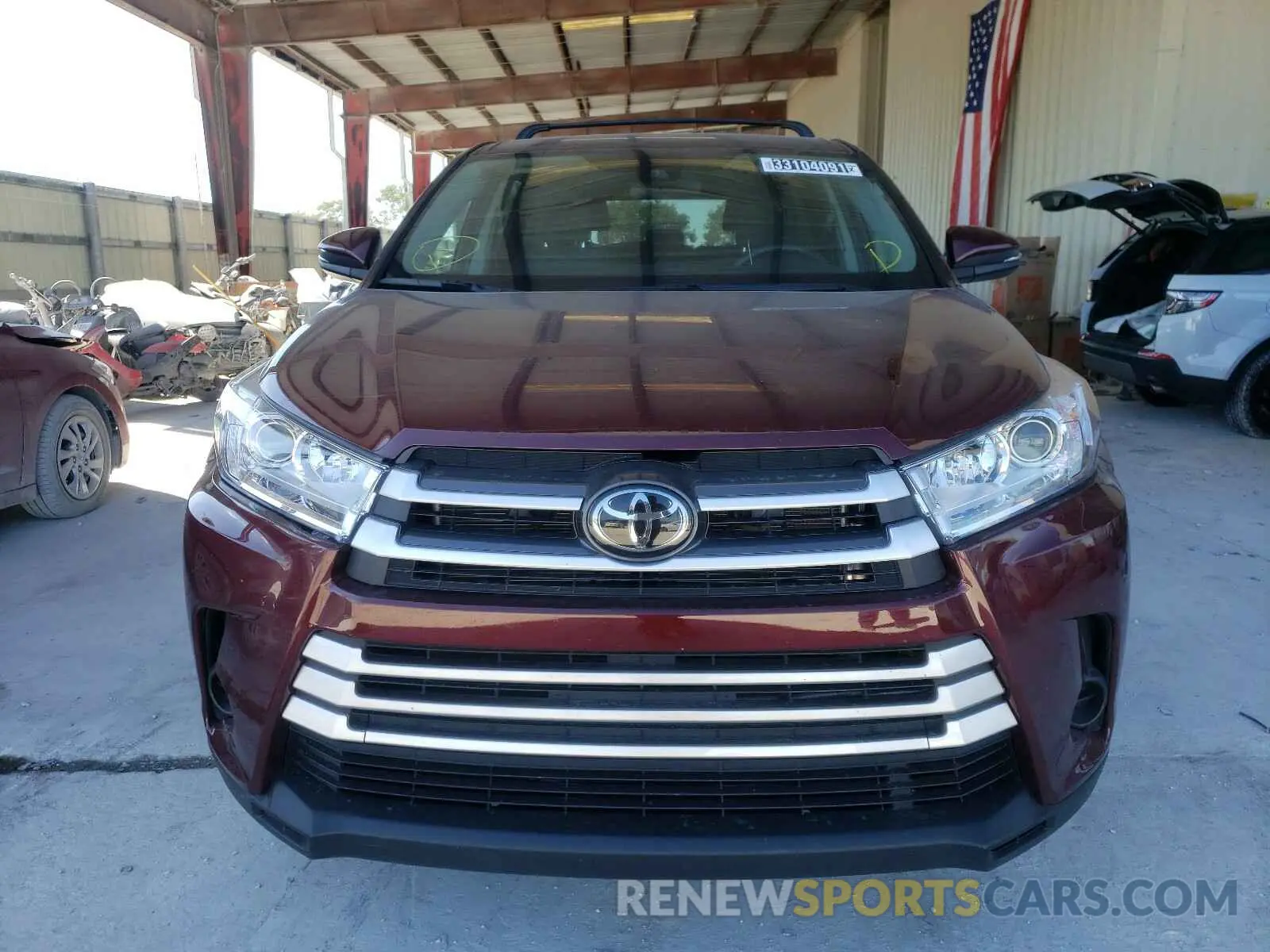 9 Photograph of a damaged car 5TDZARFHXKS046554 TOYOTA HIGHLANDER 2019