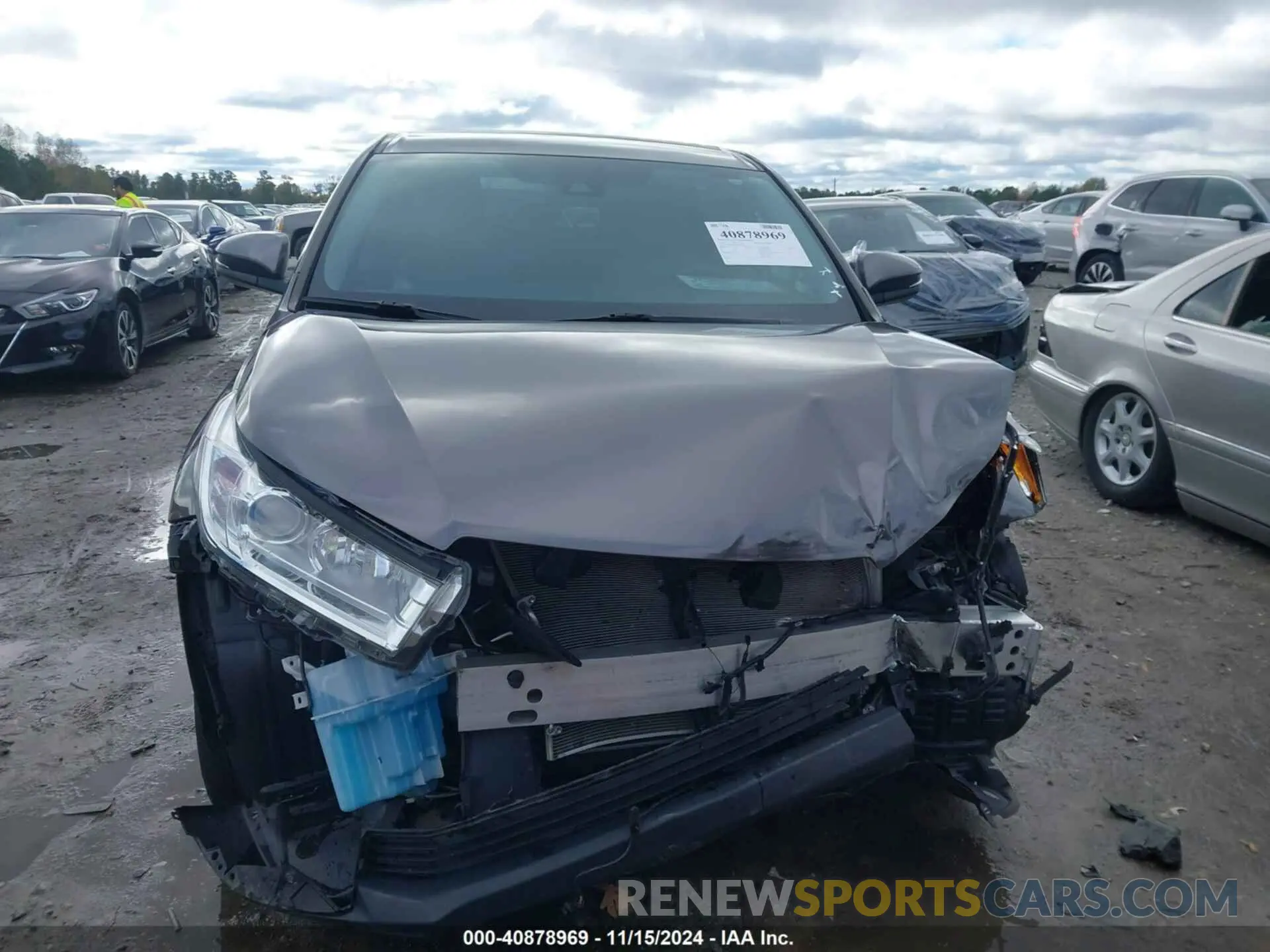 13 Photograph of a damaged car 5TDZARFHXKS056100 TOYOTA HIGHLANDER 2019