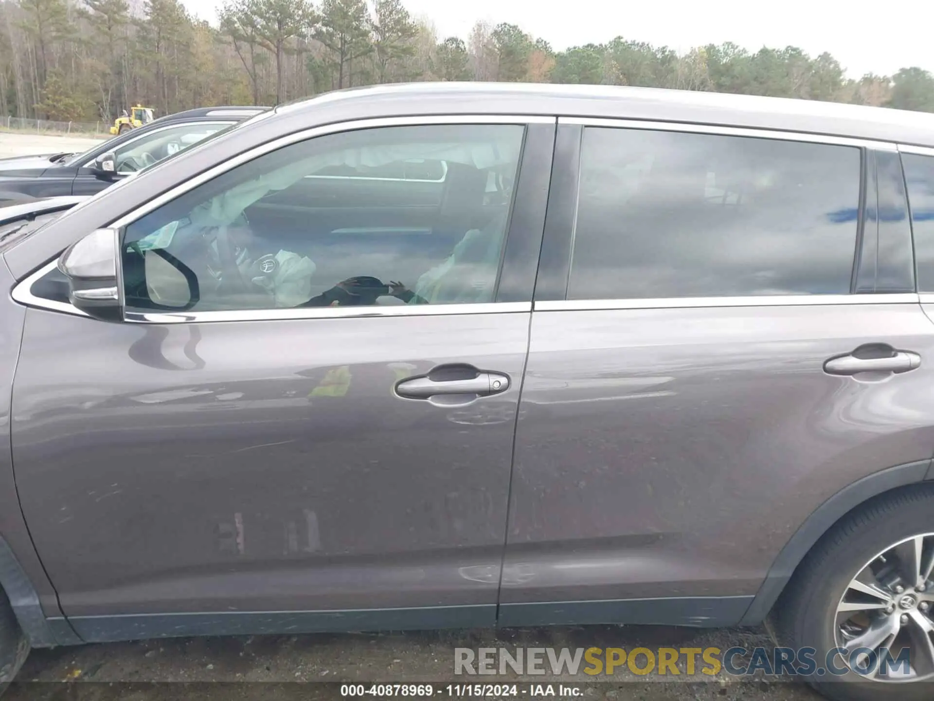 15 Photograph of a damaged car 5TDZARFHXKS056100 TOYOTA HIGHLANDER 2019