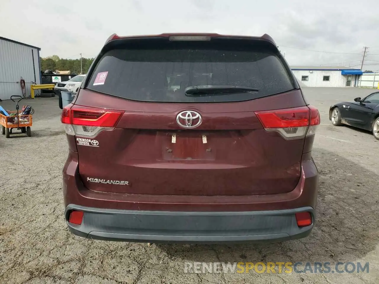 6 Photograph of a damaged car 5TDZZRFH0KS299133 TOYOTA HIGHLANDER 2019
