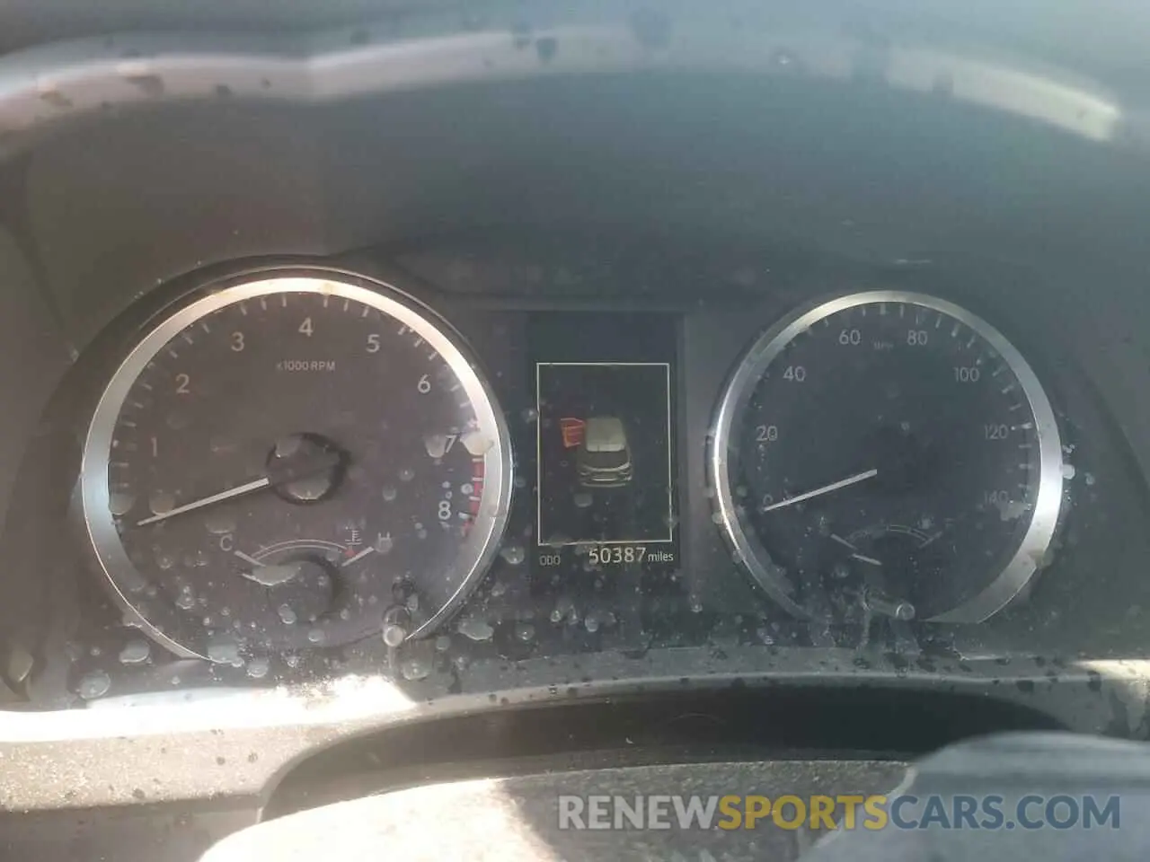 9 Photograph of a damaged car 5TDZZRFH0KS299133 TOYOTA HIGHLANDER 2019