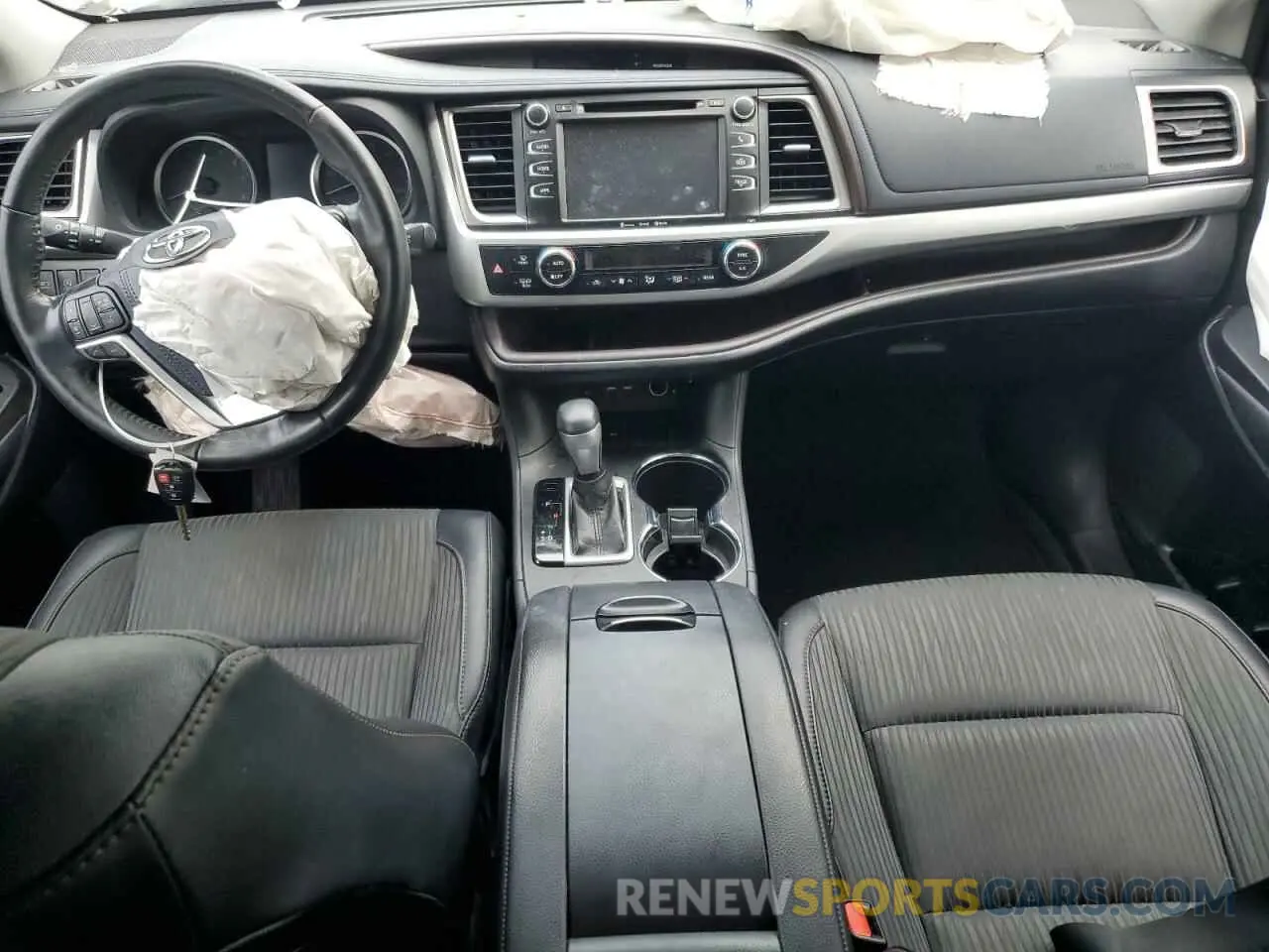 8 Фотография поврежденного автомобиля 5TDZZRFH0KS328307 TOYOTA HIGHLANDER 2019