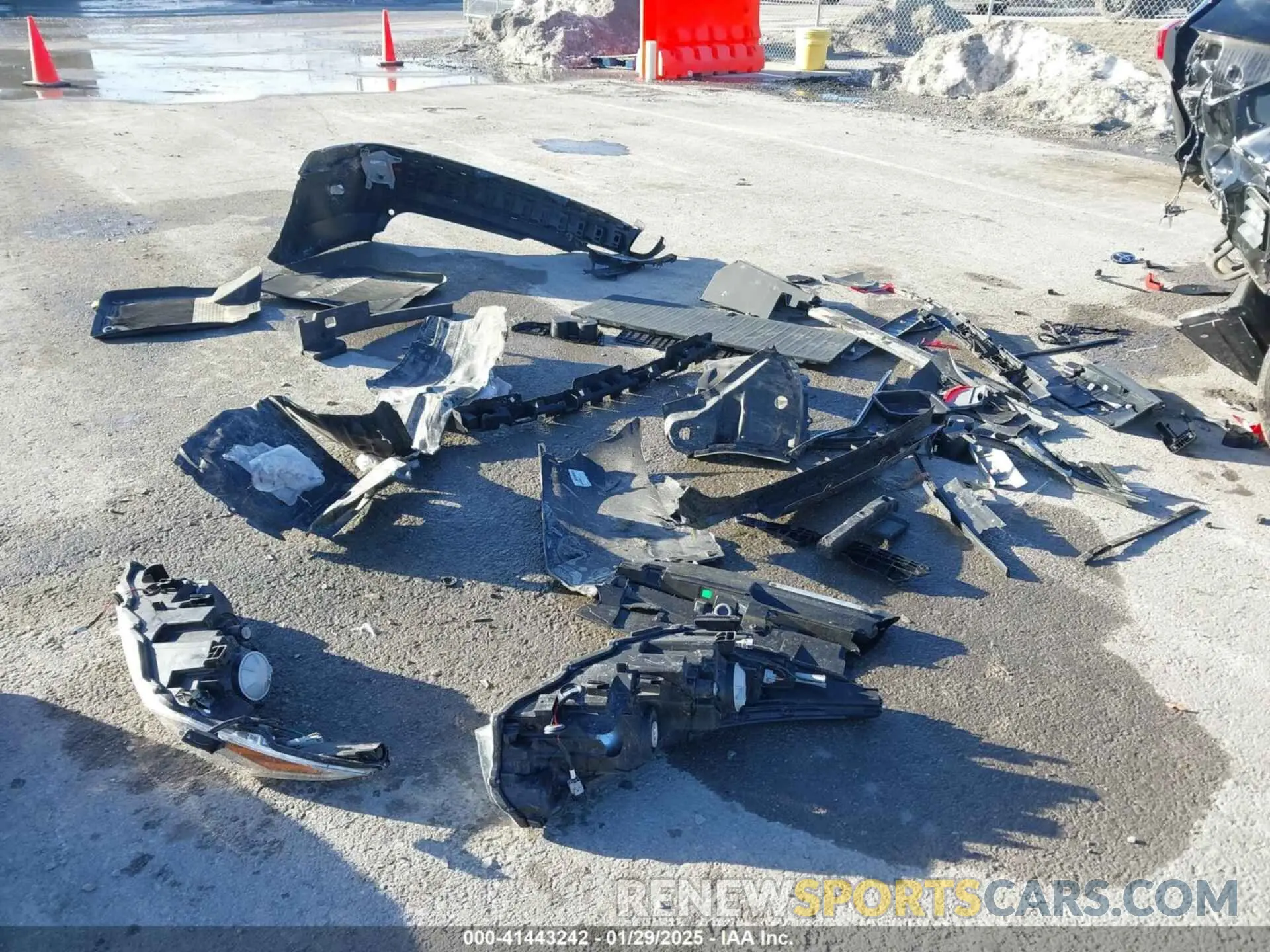 12 Photograph of a damaged car 5TDZZRFH0KS338531 TOYOTA HIGHLANDER 2019