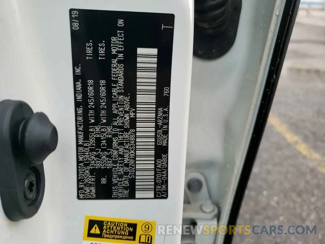 13 Photograph of a damaged car 5TDZZRFH0KS348878 TOYOTA HIGHLANDER 2019
