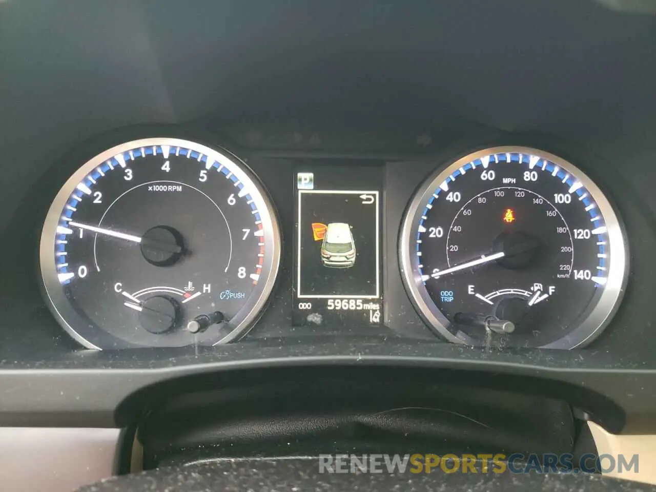 9 Photograph of a damaged car 5TDZZRFH0KS348878 TOYOTA HIGHLANDER 2019