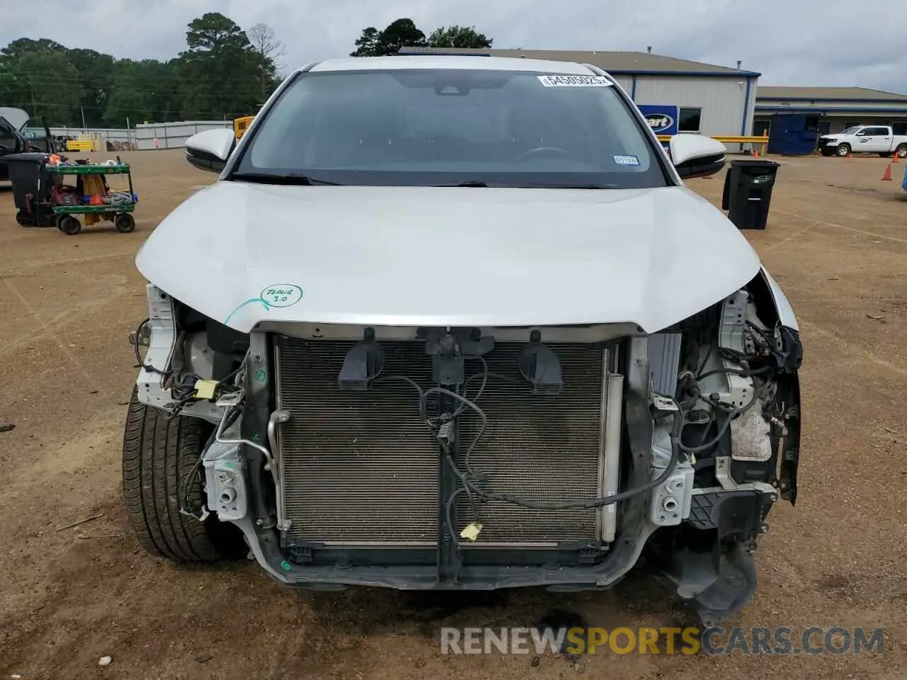5 Photograph of a damaged car 5TDZZRFH1KS300810 TOYOTA HIGHLANDER 2019